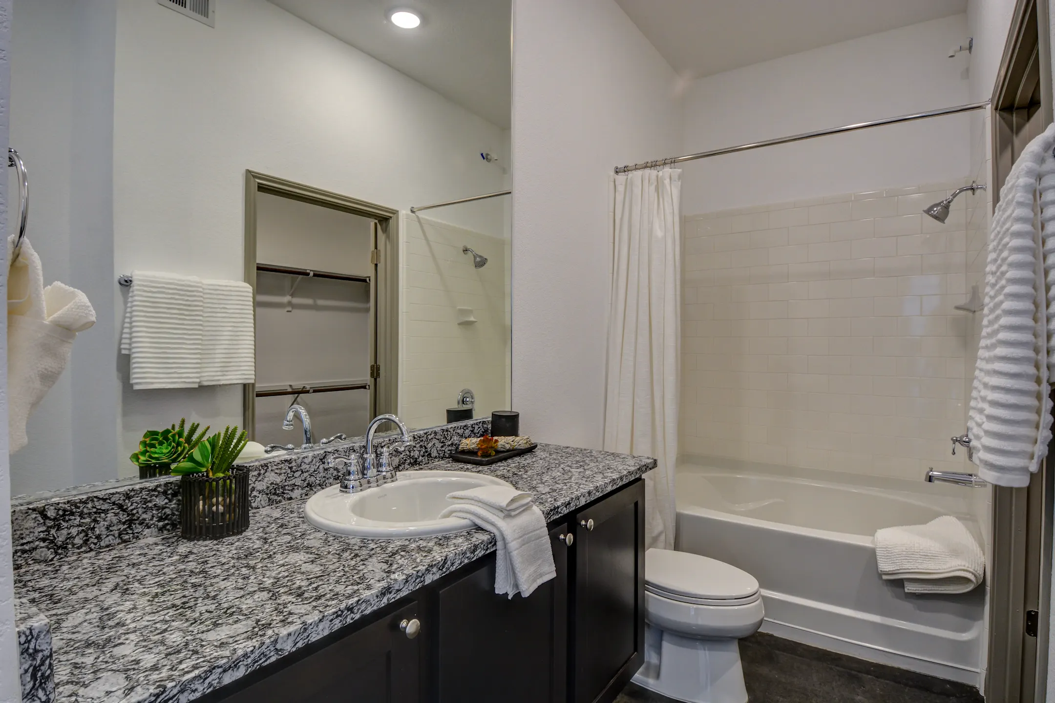 The Hudson on Lake Travis Apartments Austin, TX 78734