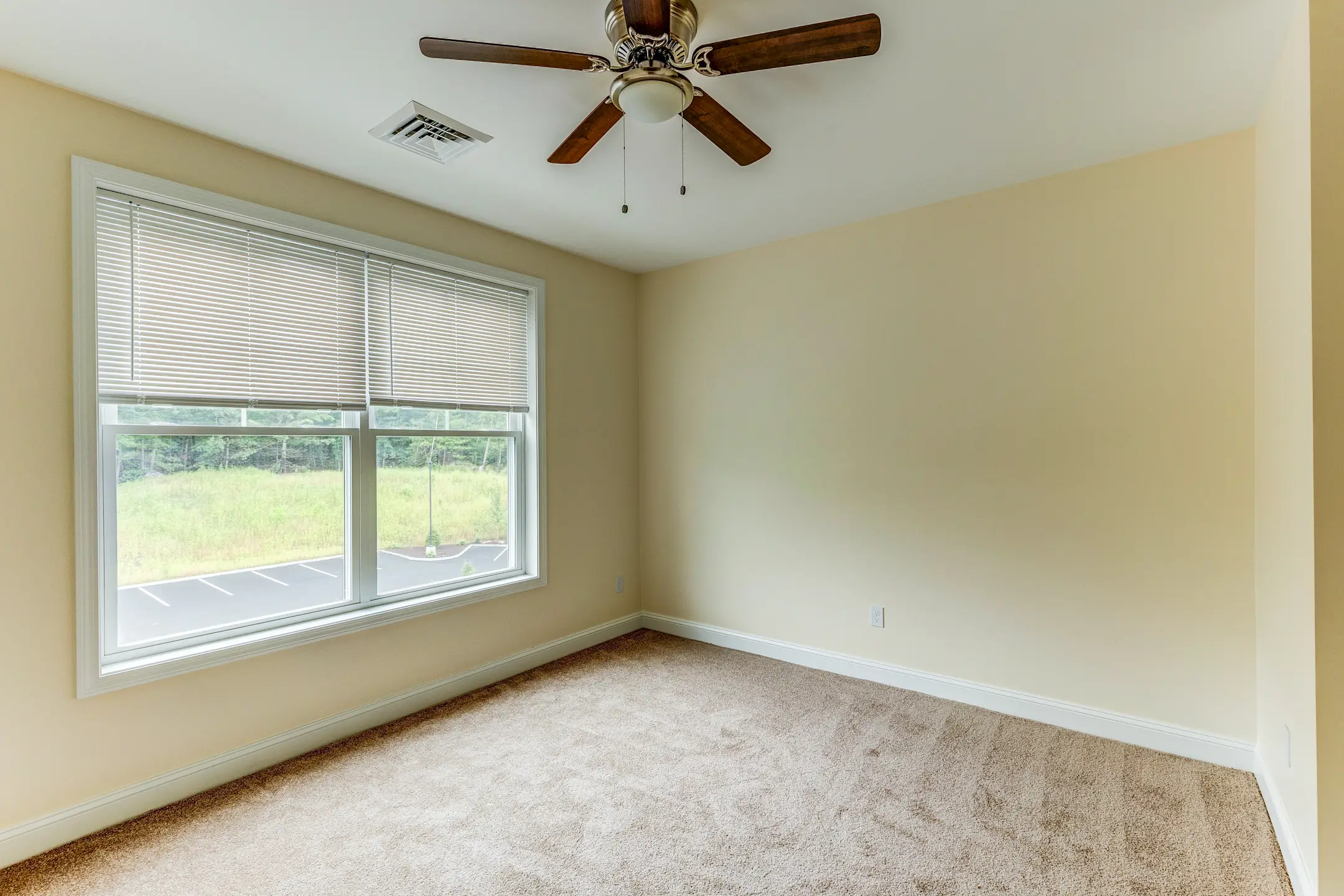 Merrimack 360 Apartments Merrimack, NH 03054