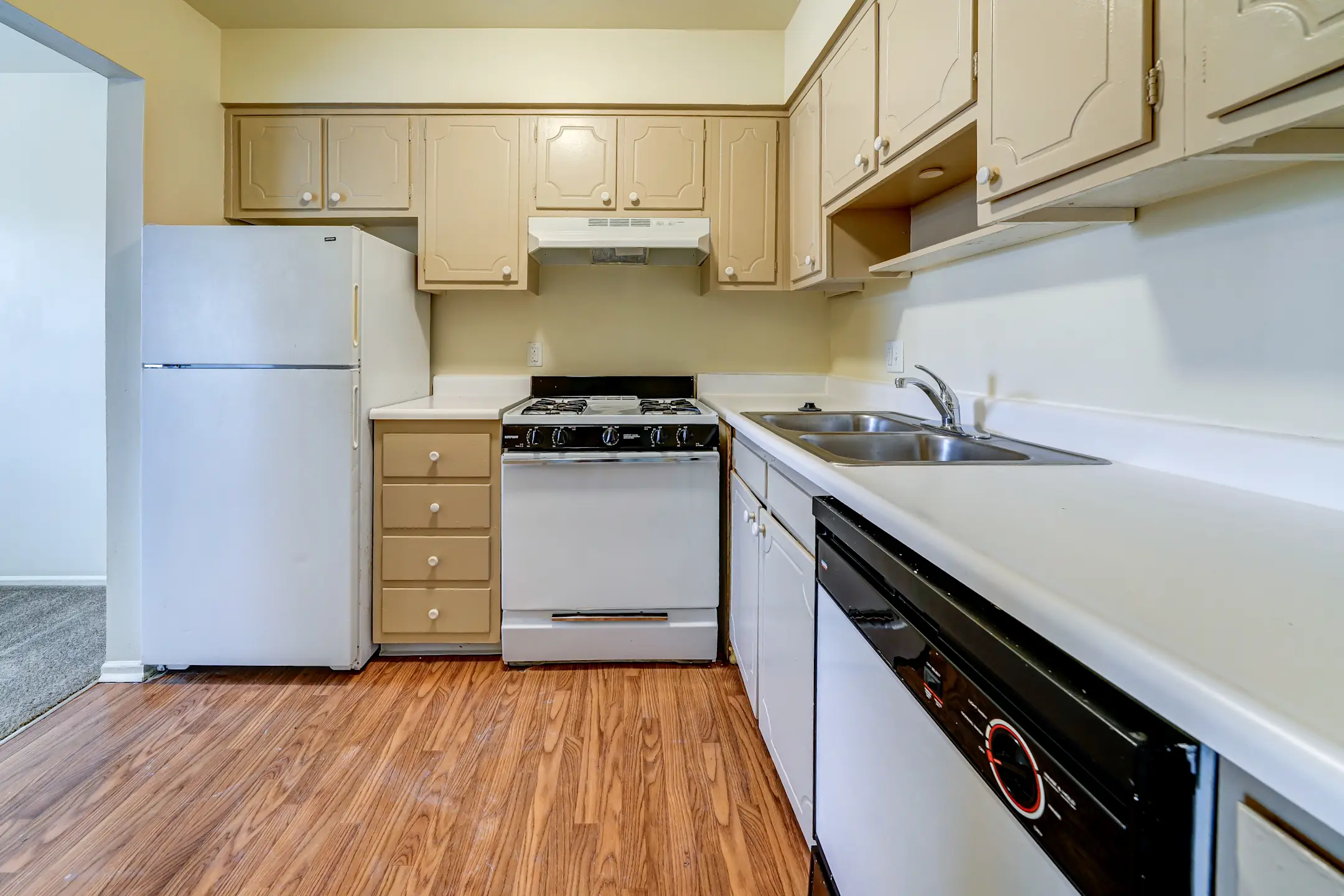 Broad Ripple Trails 5220 Luzzane Ln Indianapolis, IN Apartments for