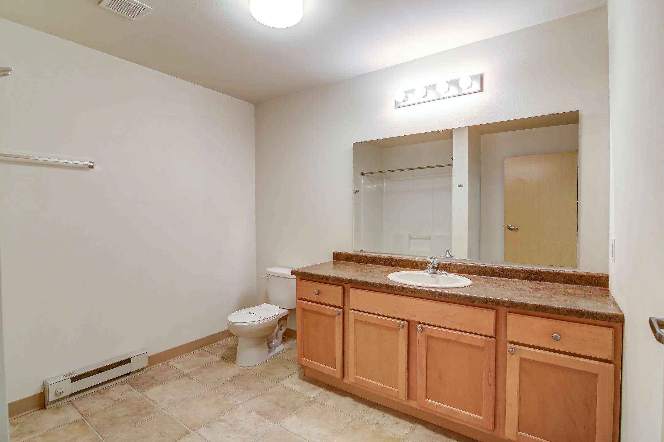 Bathroom - Badlands Apartments - Williston, ND