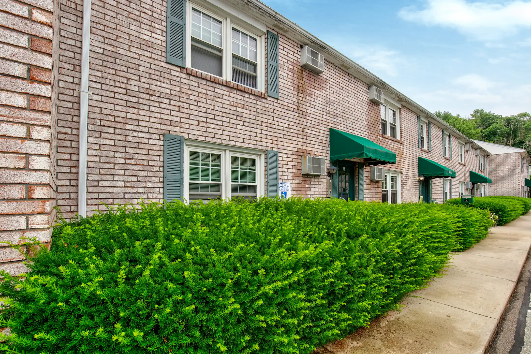Colonial Village Apartments Apartments Ware, MA 01082