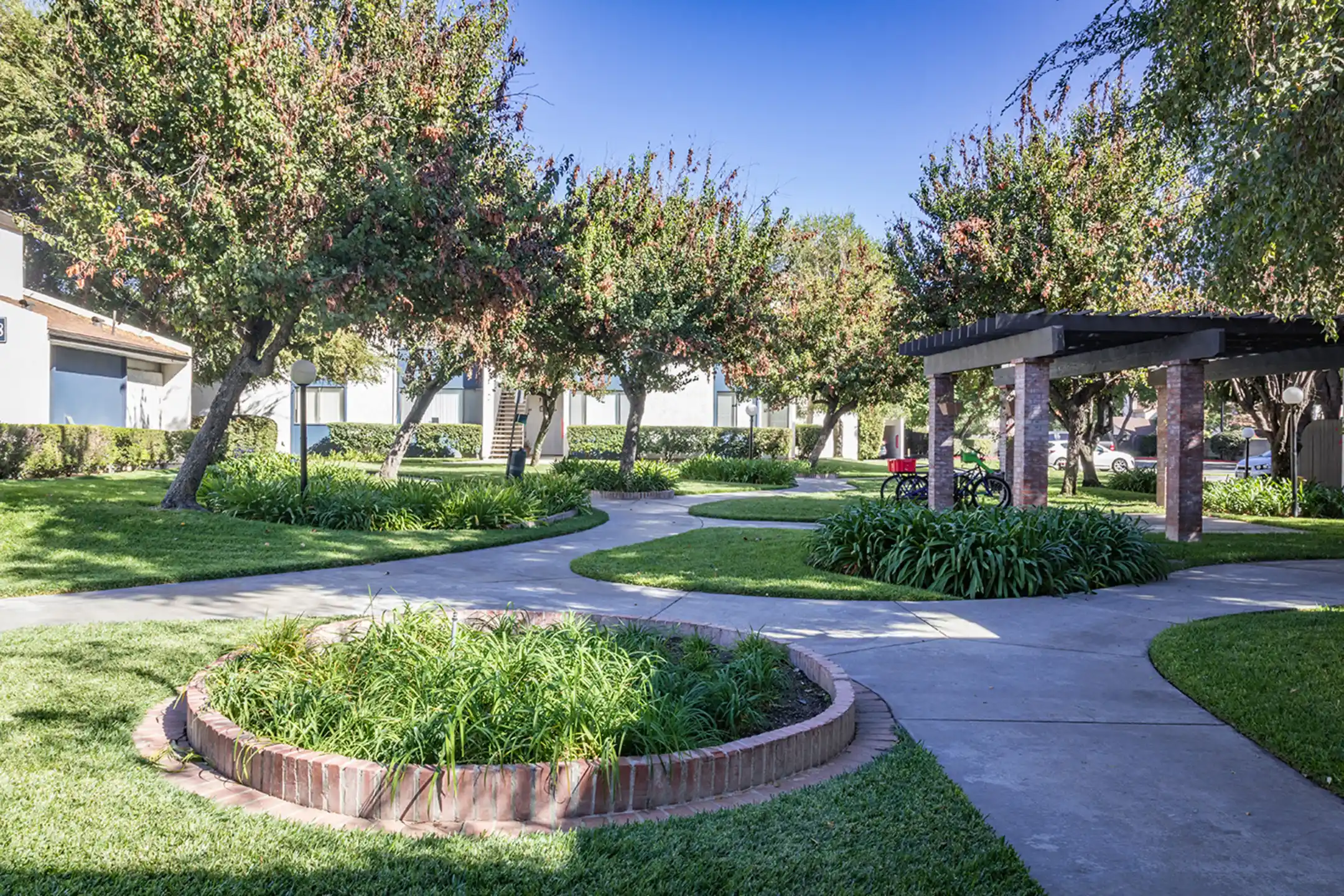 Claremont Park Apartments Claremont, CA 91711