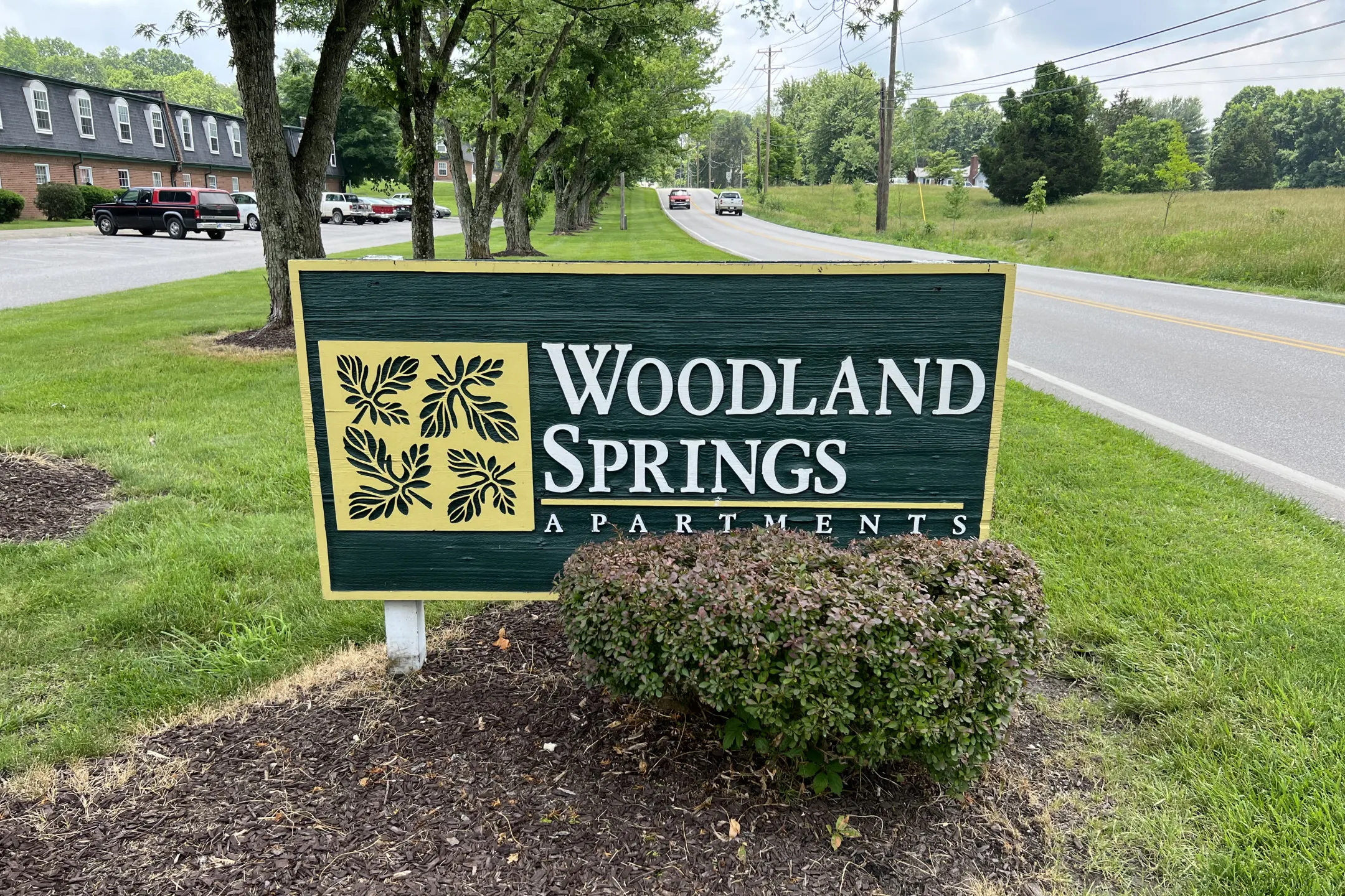 Woodland Springs - 3111 S Lnrd Spgs Rd | Bloomington, IN Apartments for ...