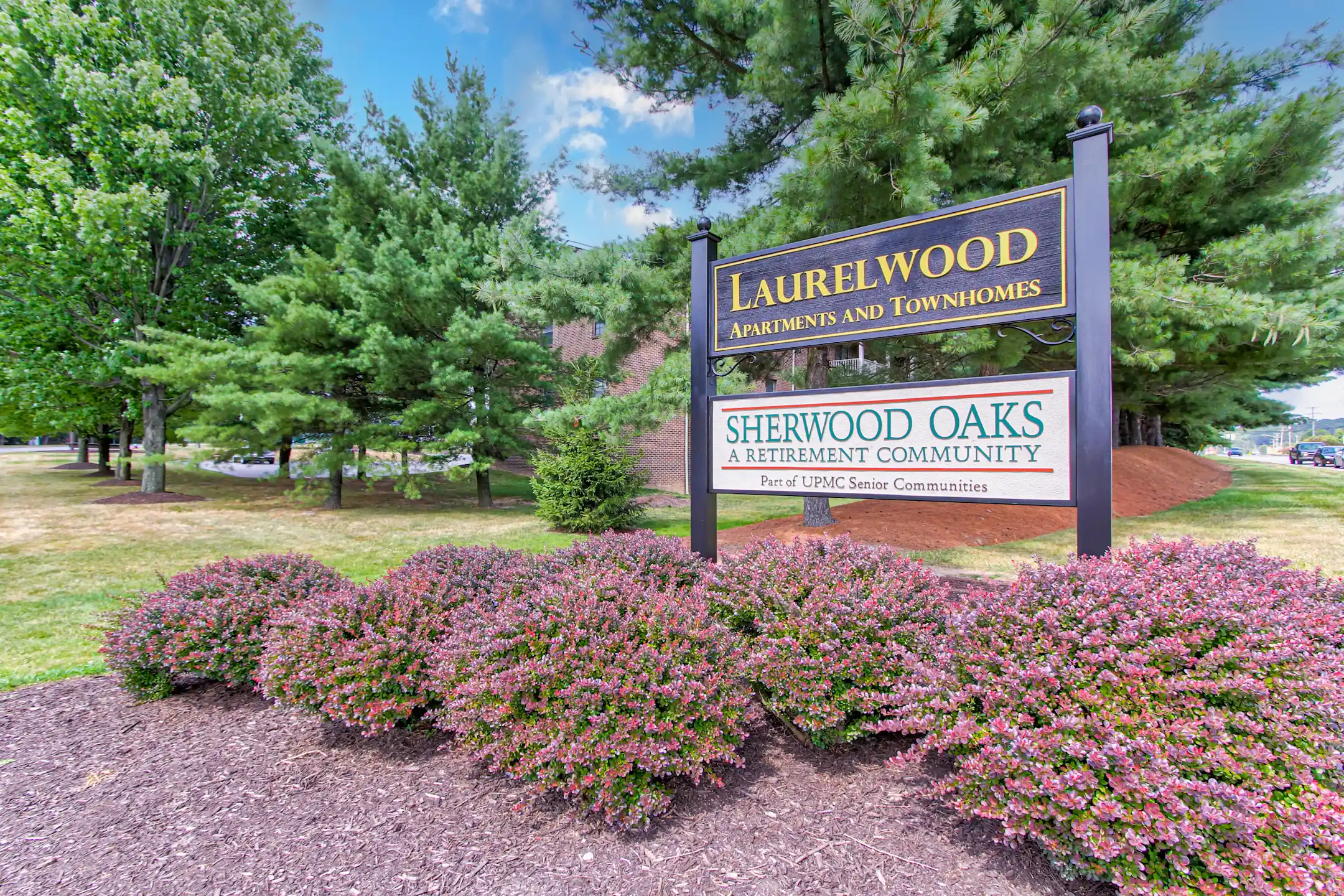 Laurelwood Apartments and Townhomes 401 Collingwood Ct Cranberry Township, PA Apartments for