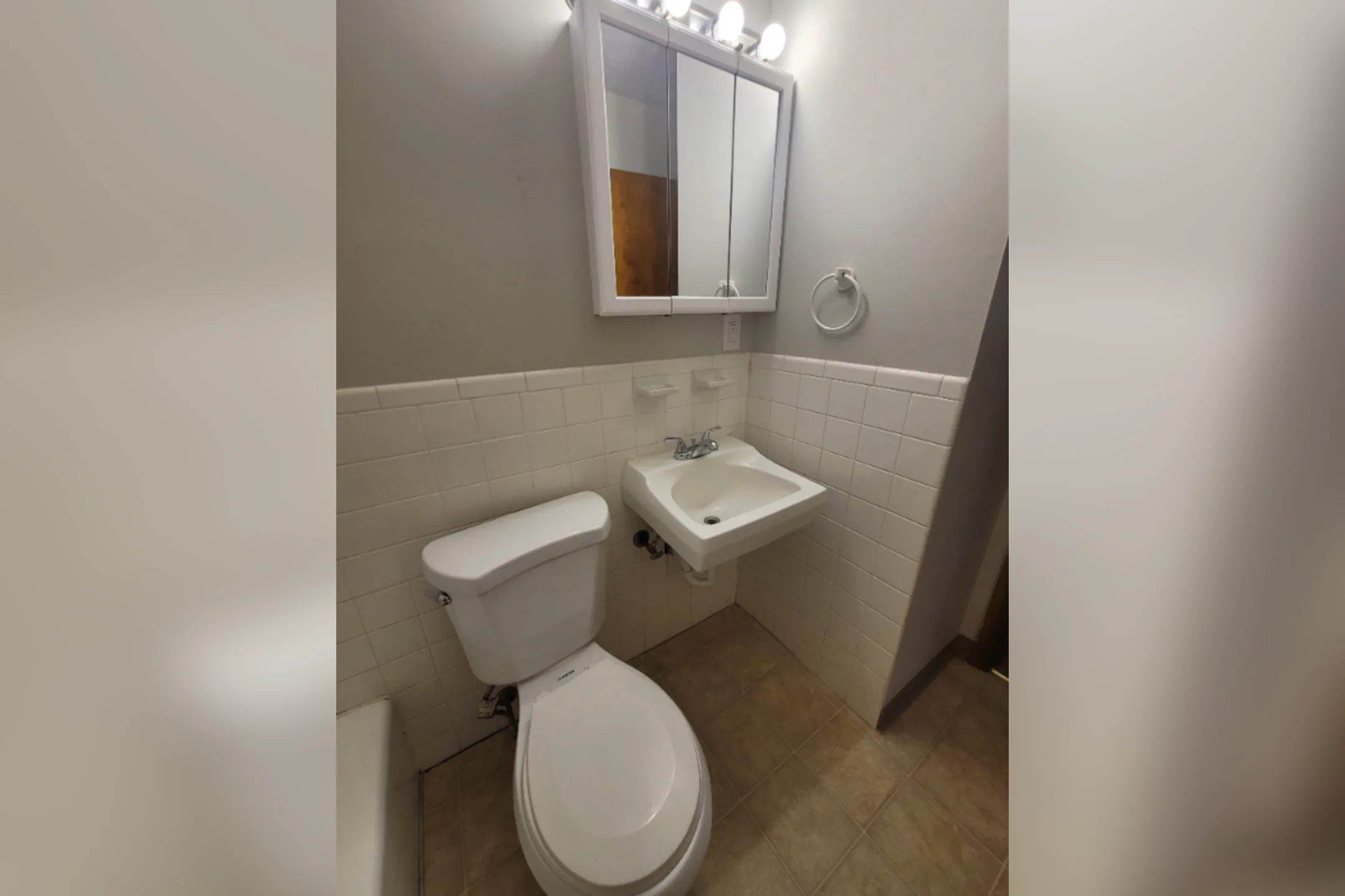 Townhomes of North Canton 2200 Harsh Avenue Southeast Massillon, OH