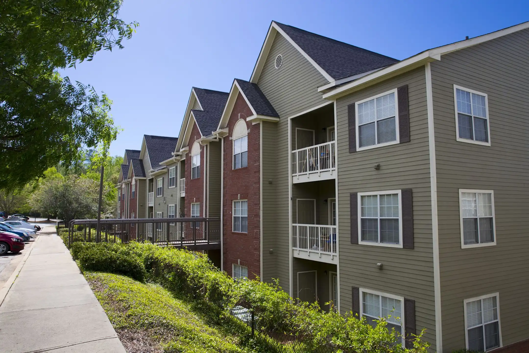 Steeple Crest Luxury Apartments 5001 River Chase Dr. Phenix City