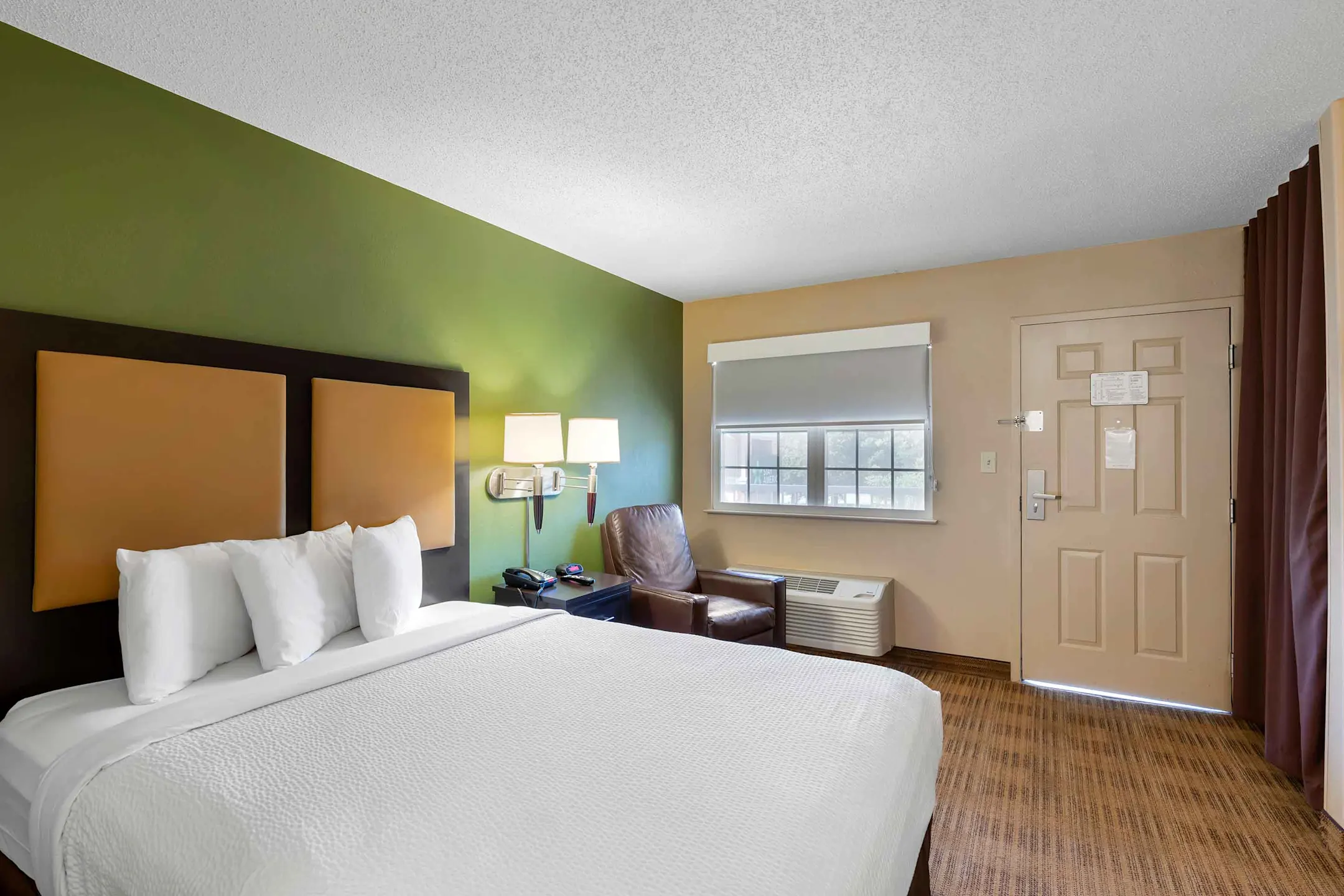 Furnished Studio Virginia Beach Independence Blvd. Apartments Virginia Beach, VA 23462