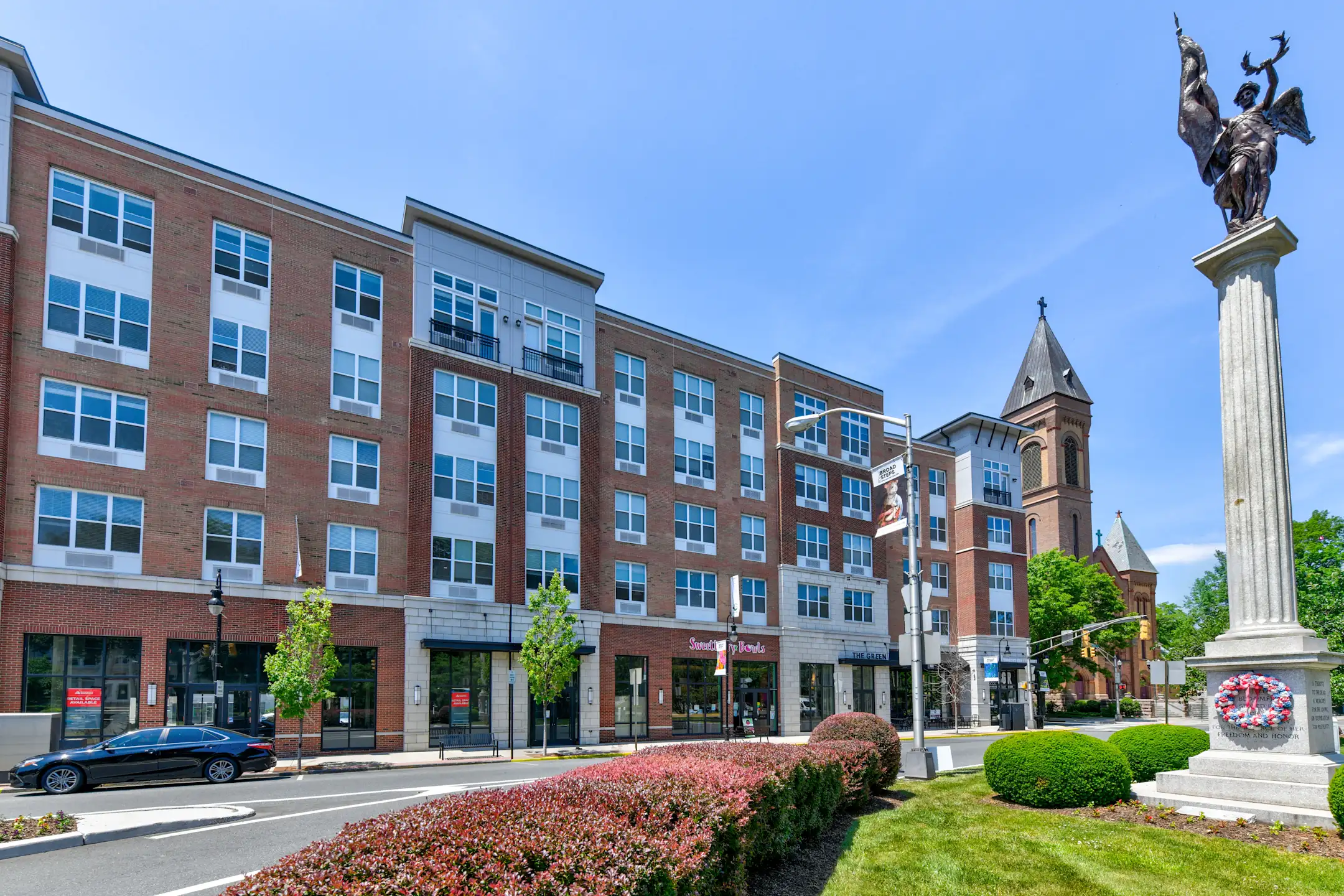 The Green at Bloomfield 56 Broad Street Bloomfield, NJ Apartments