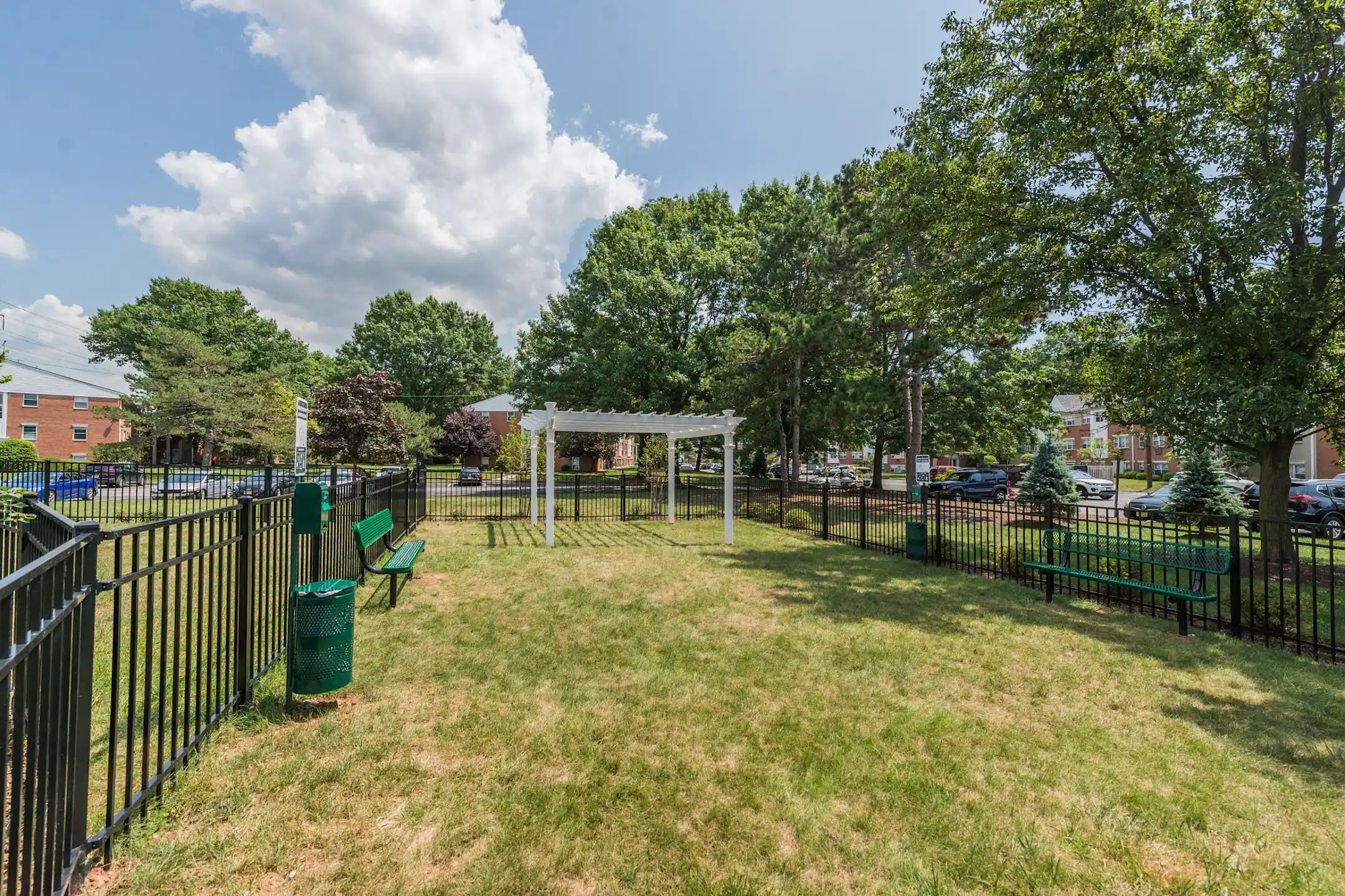 The Crossings at One Apartments Fords, NJ 08863