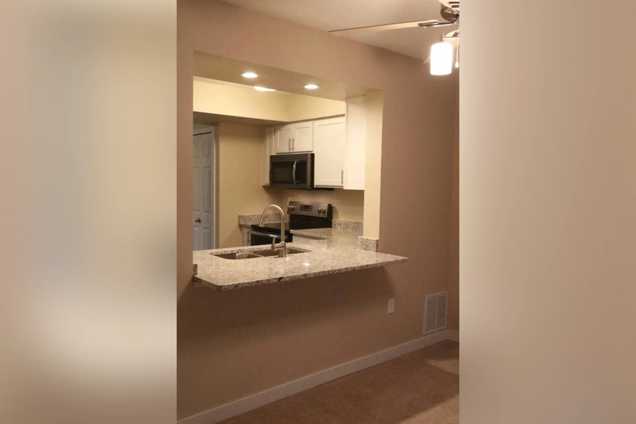 Mannington Place Townhomes Apartments Stow, OH 44224