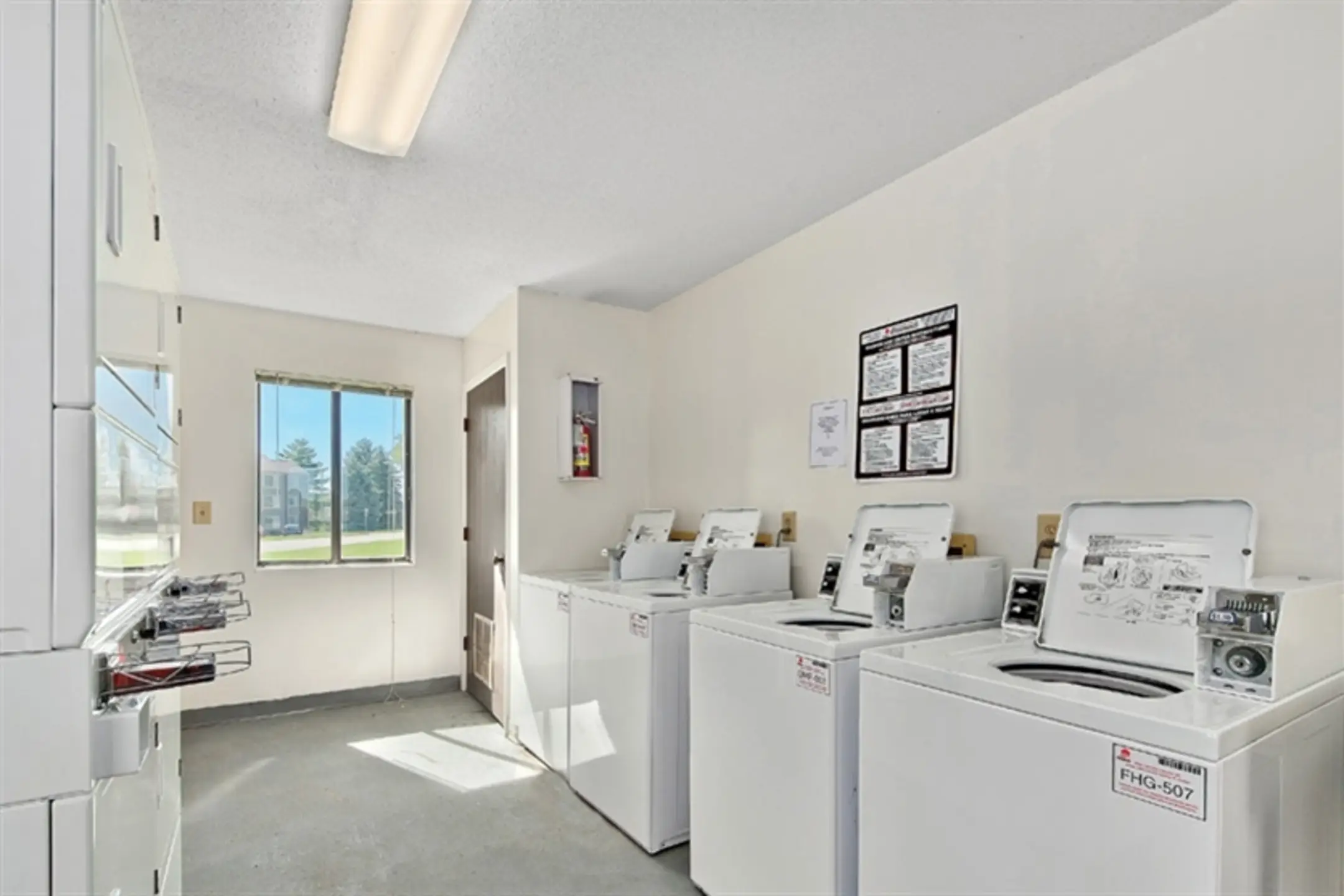 Kitchen - Pebble Point Apartments of Indianapolis - Indianapolis, IN
