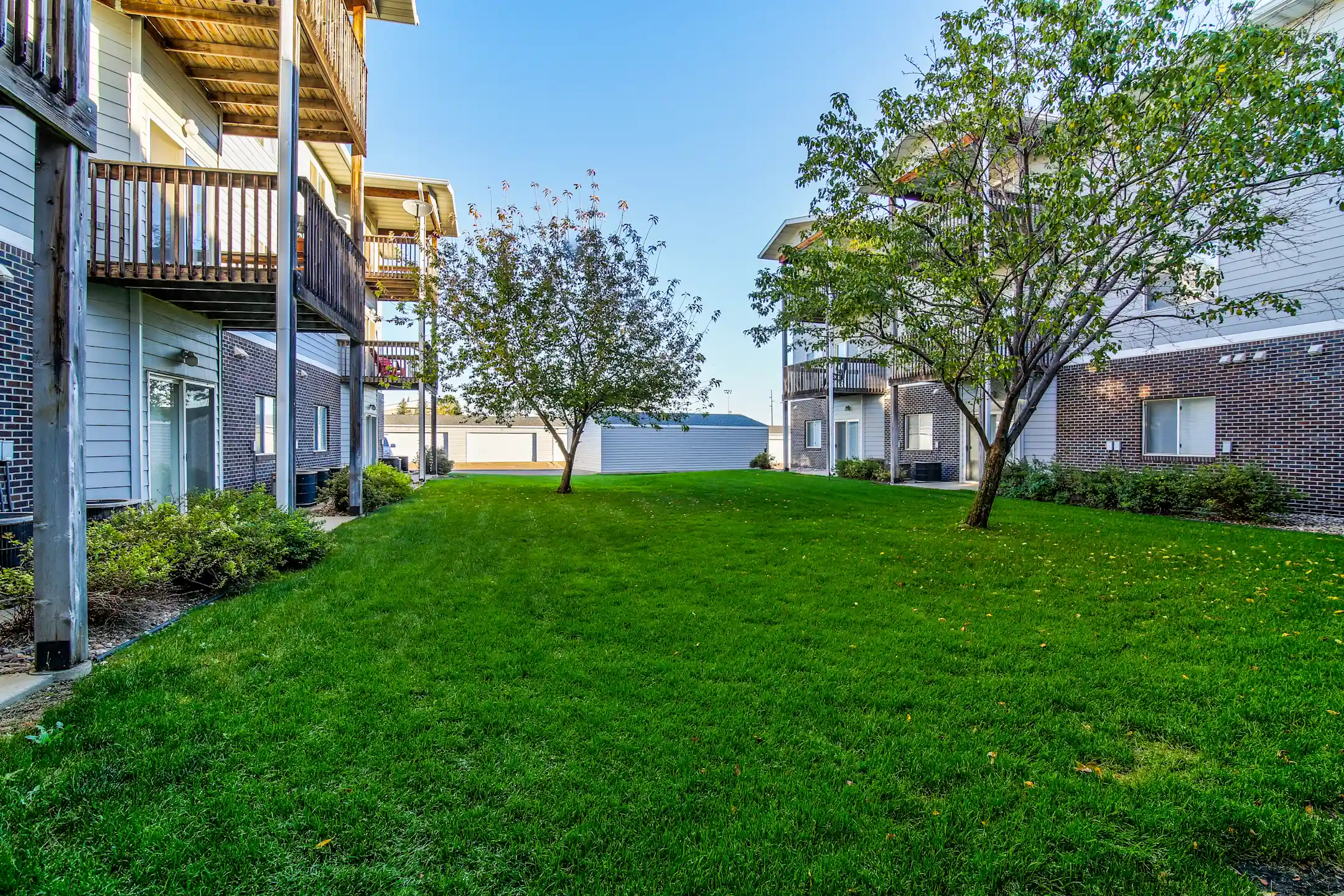 North Pointe Apartment Homes 1920 E Capitol Ave Bismarck, ND