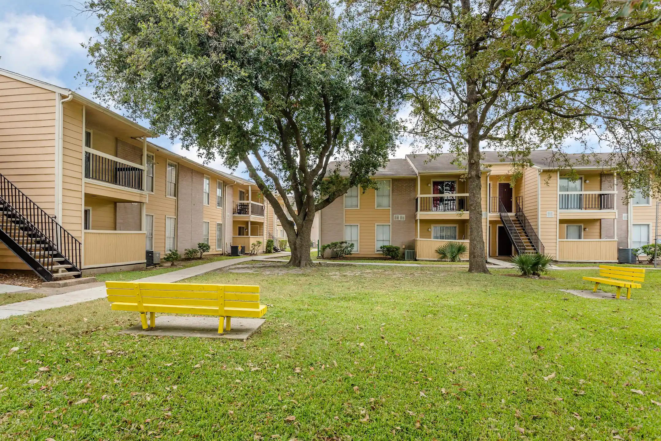 Thorntree 13502 North Thorntree Houston, TX Apartments for Rent Rent.