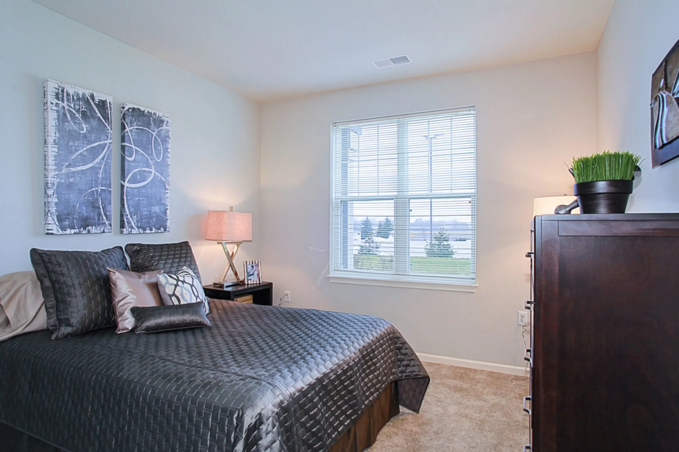 Woodfield Rental Residences Apartments Waterford, WI 53185