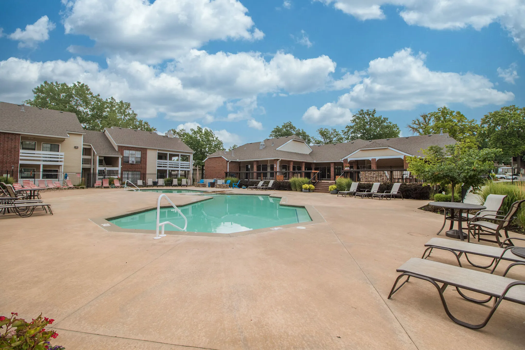 Silverwood Apartments 5100 Foxridge Dr Mission, KS Apartments for Rent Rent.