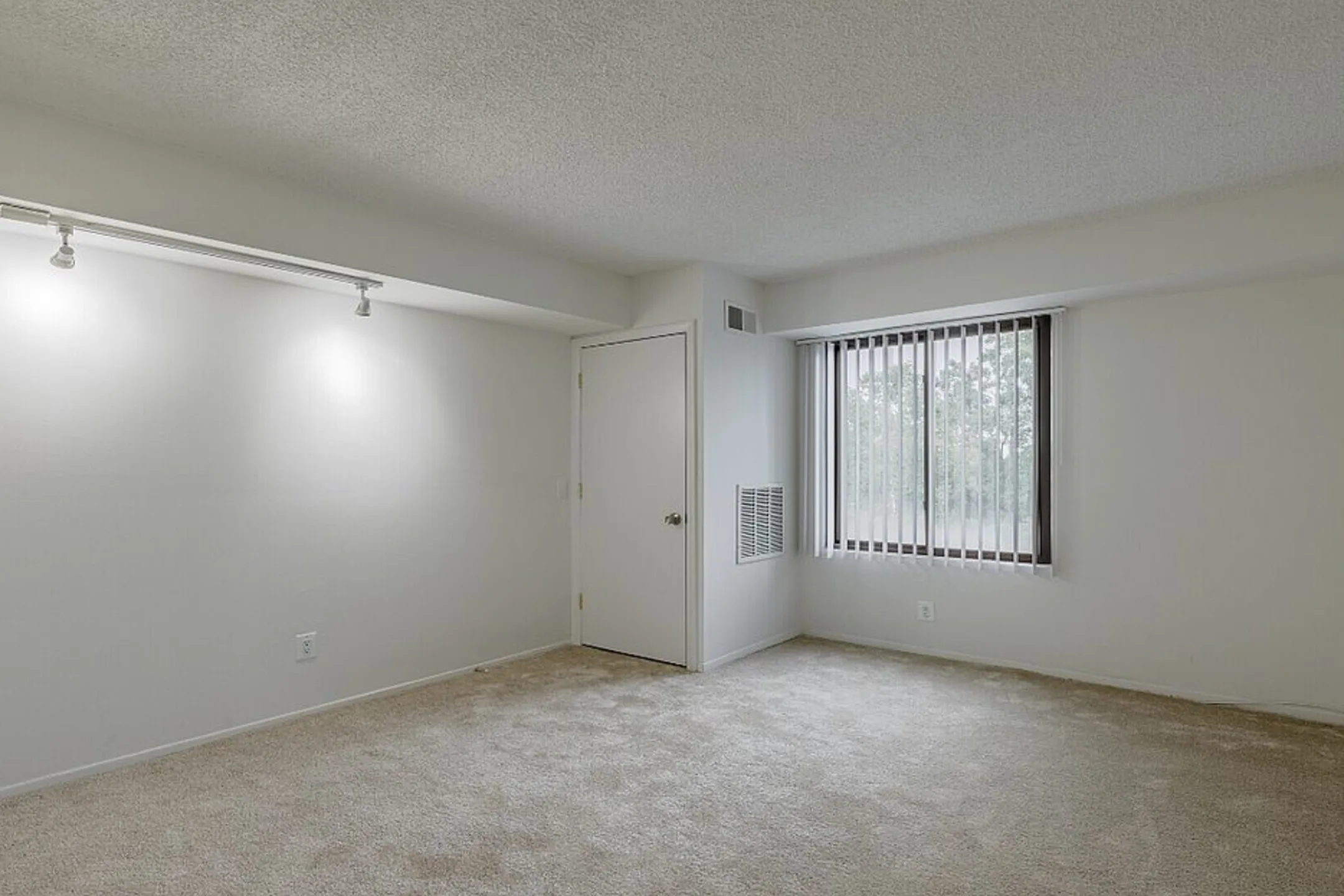 Luxury Apartments Southfield
