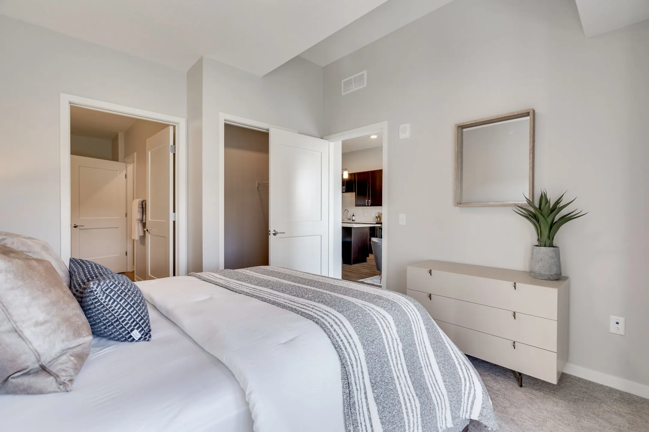 Bedroom - Aspire at CityPlace - Woodbury, MN