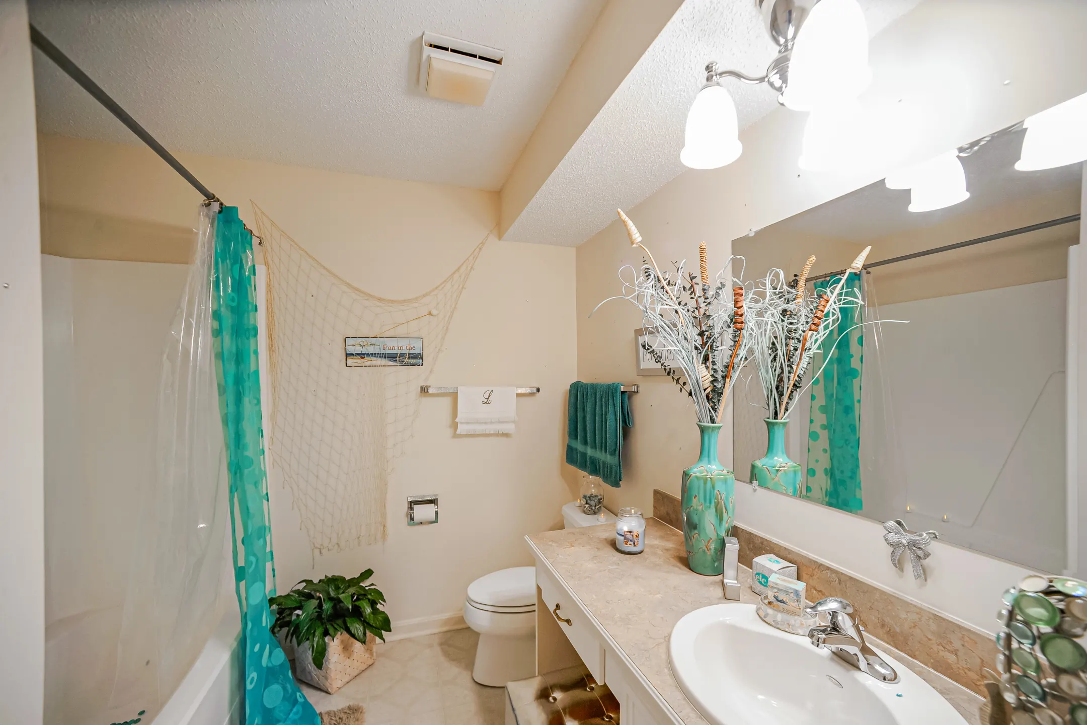 Bathroom - Bryce De Moray - Evansville, IN