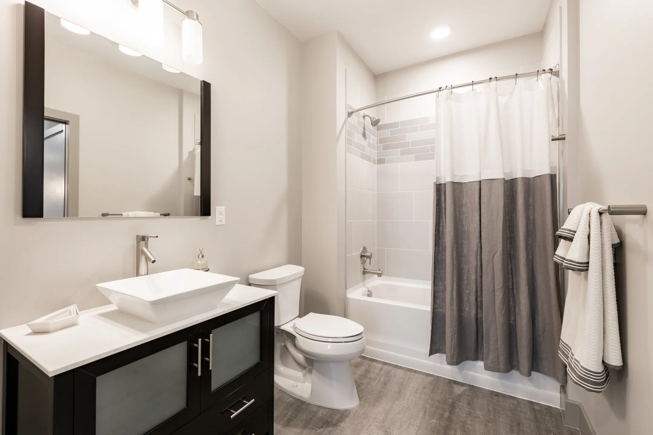 Crocker Park Living Apartments - 177 Market St | Westlake, OH ...