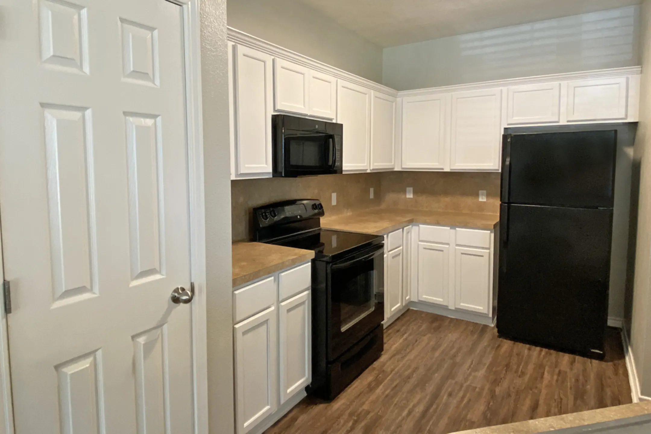 Kitchen - The Village at Creek Meadows - College Station, TX
