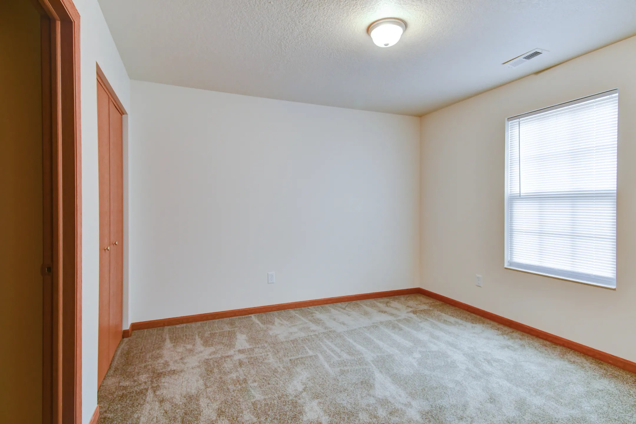 Bison Ridge Estates 9401 Fran's Way Elwood, IN Apartments for Rent