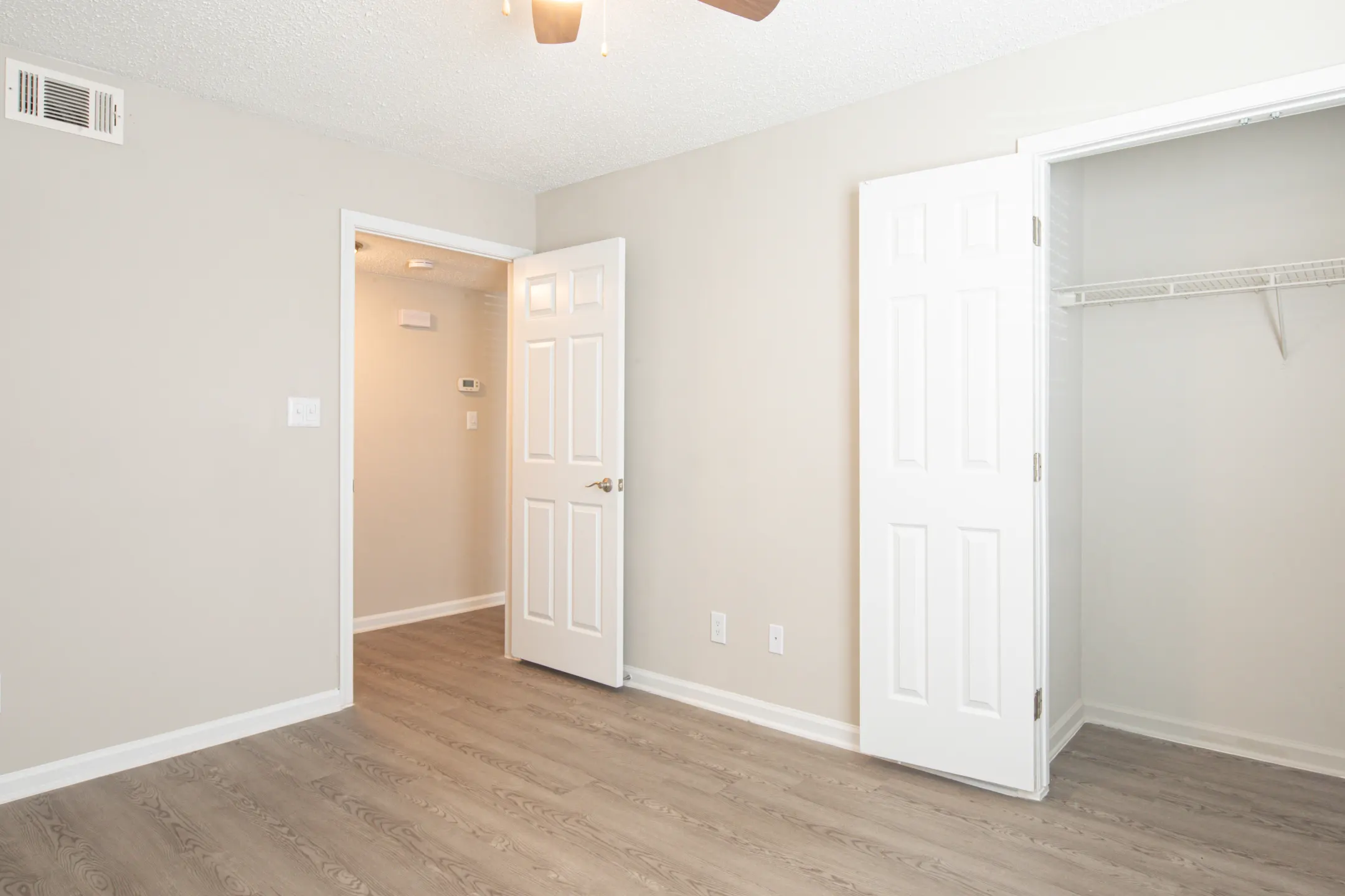 Holly Point Apartments Chesapeake, VA 23325