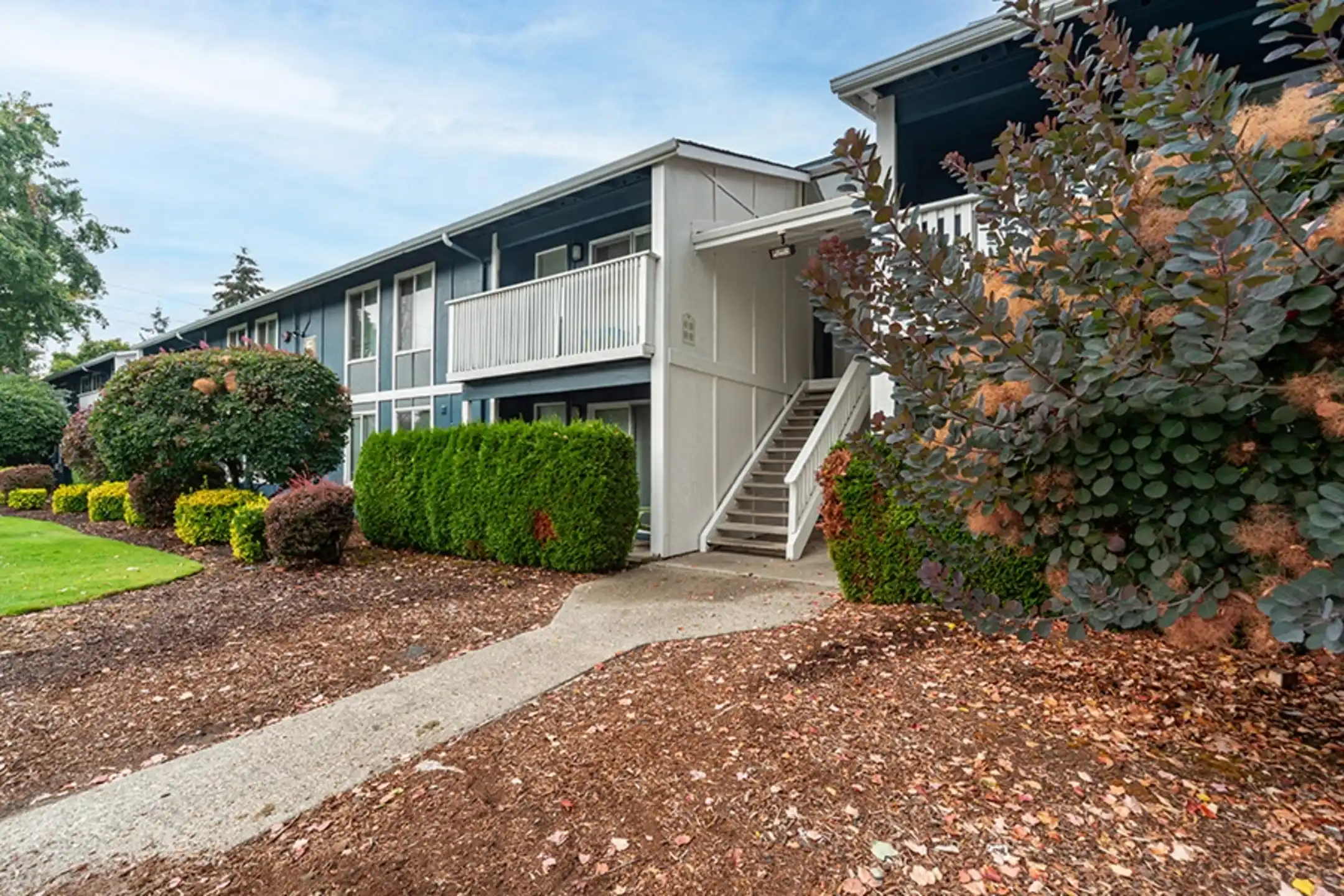 Village at Sota Apartments WA 98444