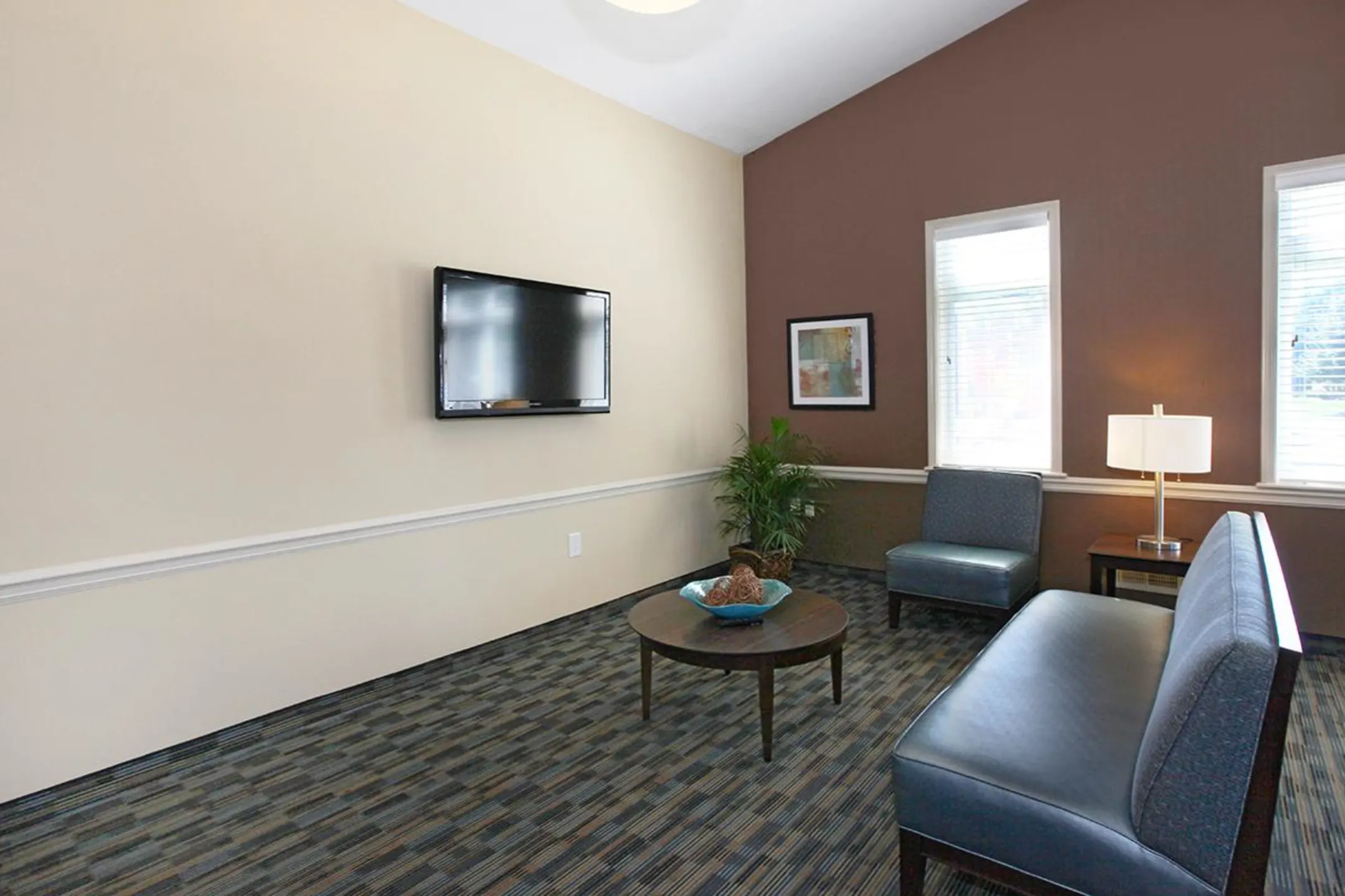 Living Room - Greece Commons - Rochester, NY