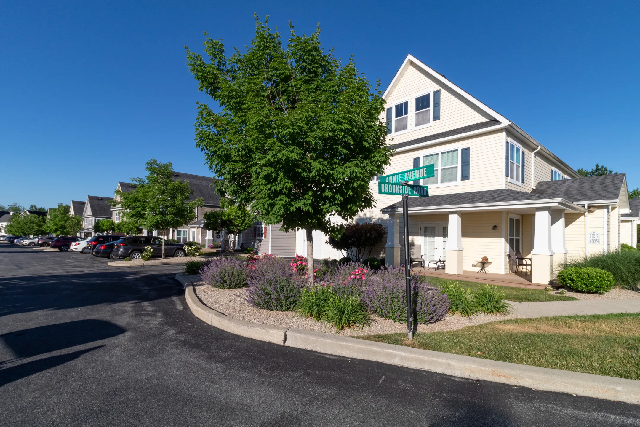 Brookside Meadows 10100 Brookside Rd Pleasant Valley, NY Apartments