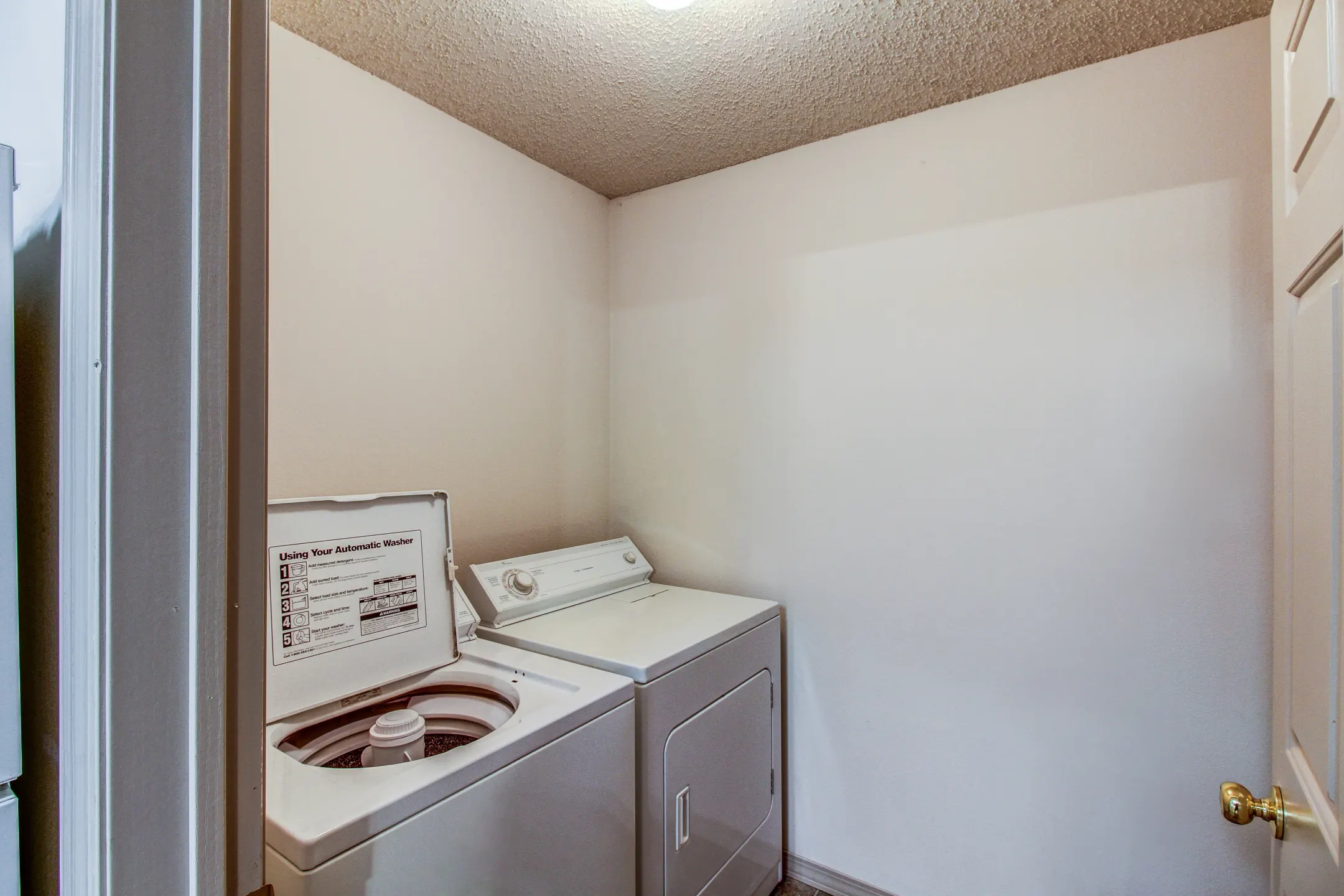 Bathroom - East Hampton Estates - Wichita, KS