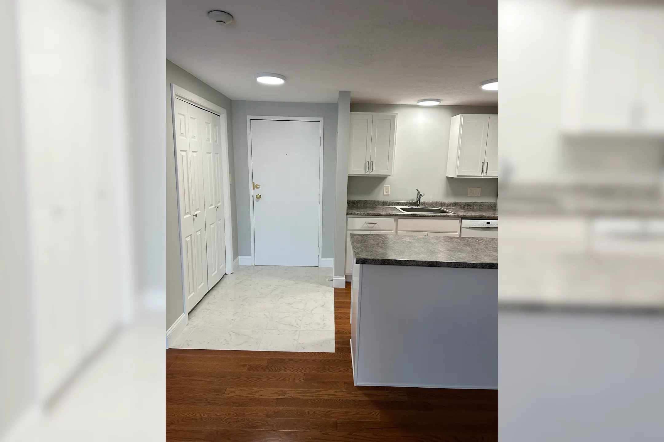 London Court 10 Center St Merrimack NH Apartments for Rent Rent