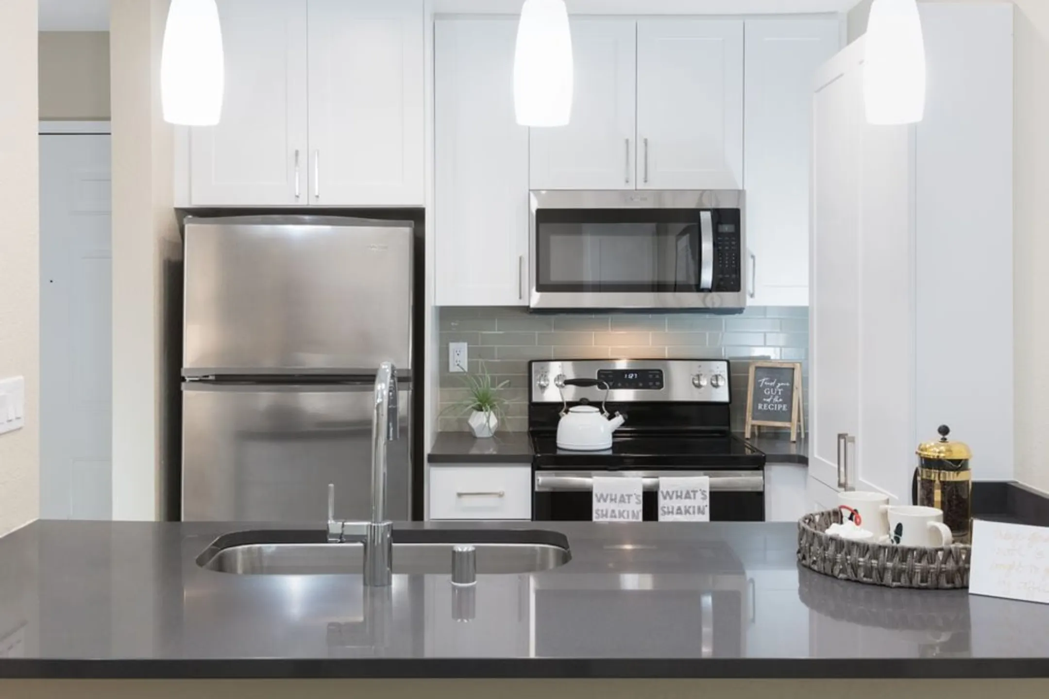 Avalon Walnut Ridge Apartments Walnut Creek, CA 94597