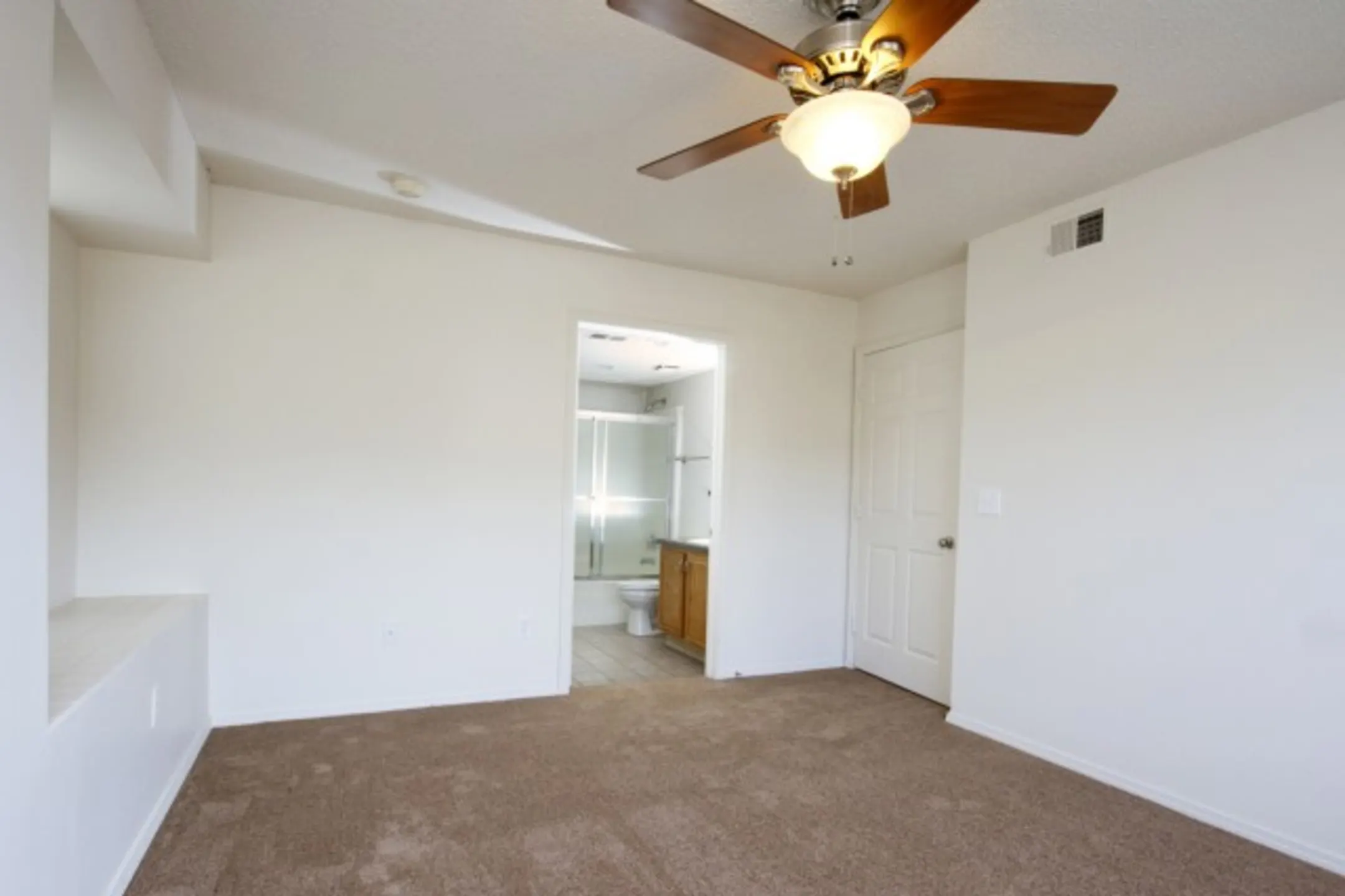 Willow Creek Apartment Homes 1645 W Walnut Lawn St Springfield, MO