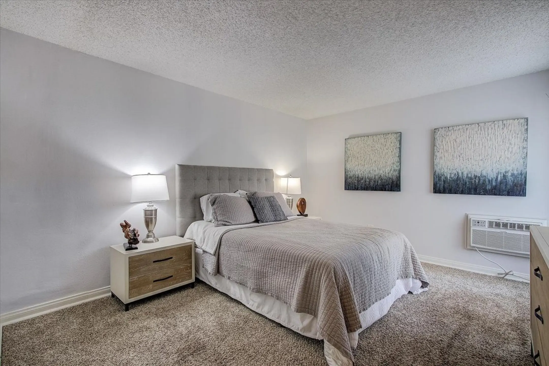 Bedroom - El Cordova Apartments - Carson, CA