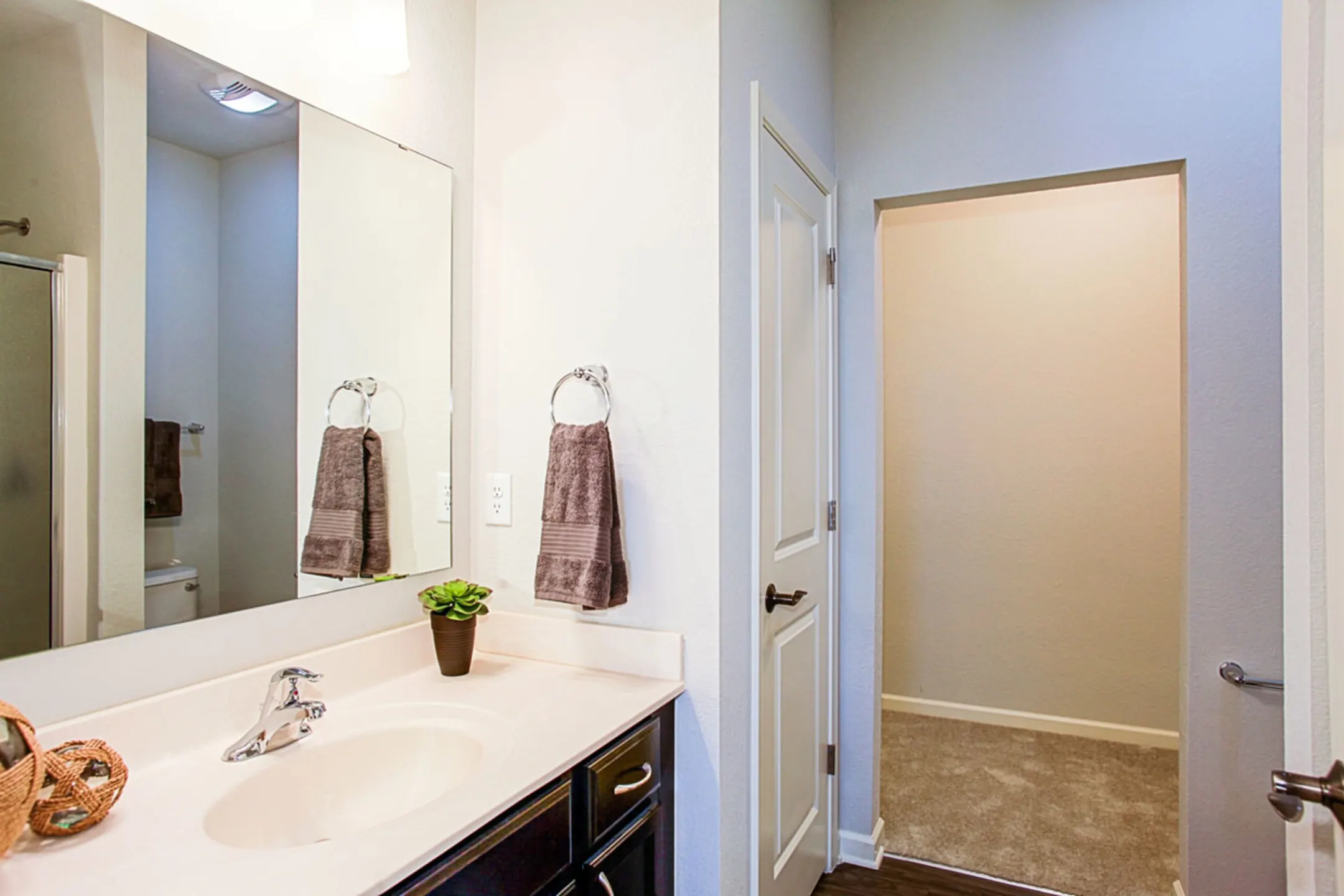 Woodfield Rental Residences 824 Woodfield Dr Waterford, WI