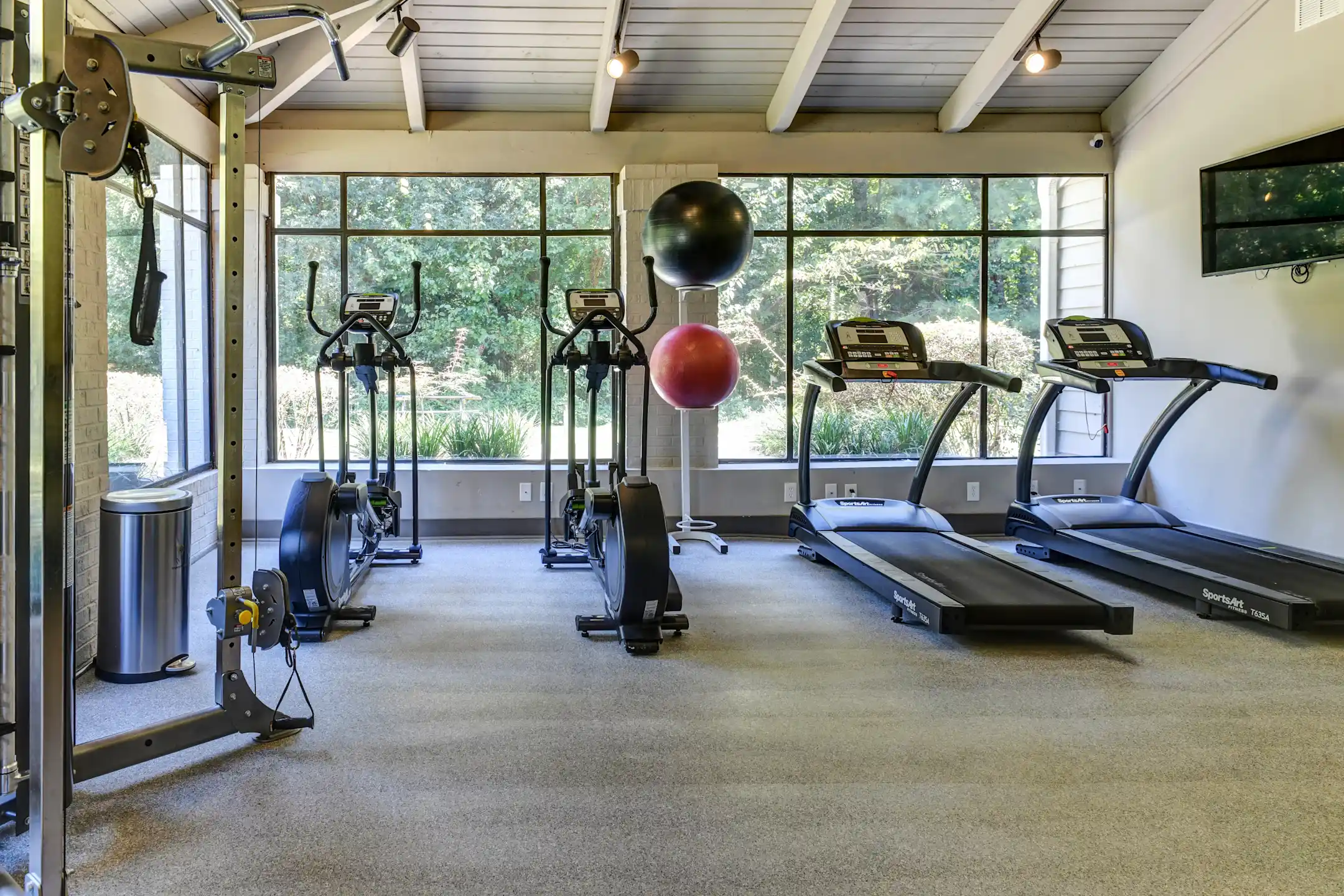 The Emerson 1600 1600 Tibarron Pkwy Se Smyrna, GA Apartments for