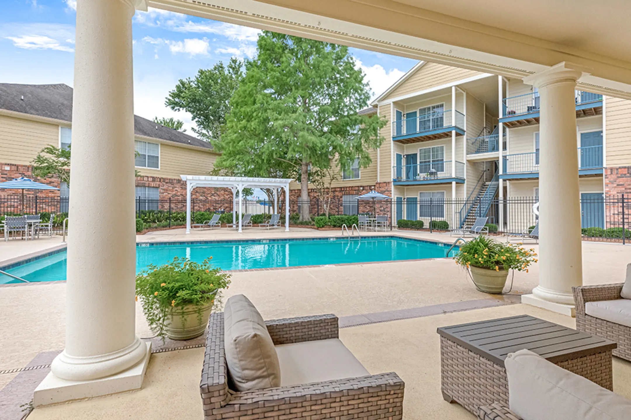 Spring Brook Apartment Homes Apartments Baton Rouge, LA 70817