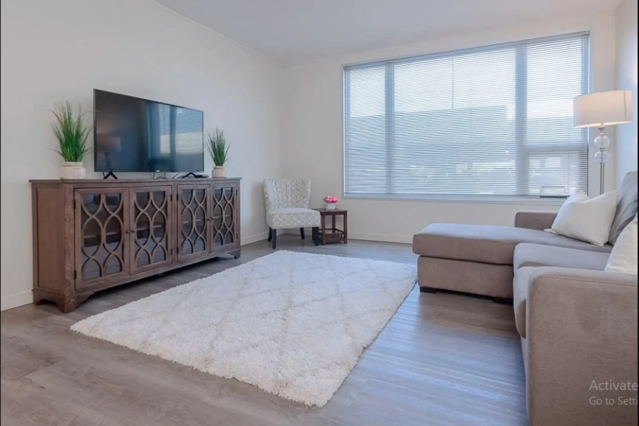 Living Room - Innova Living - Cleveland, OH