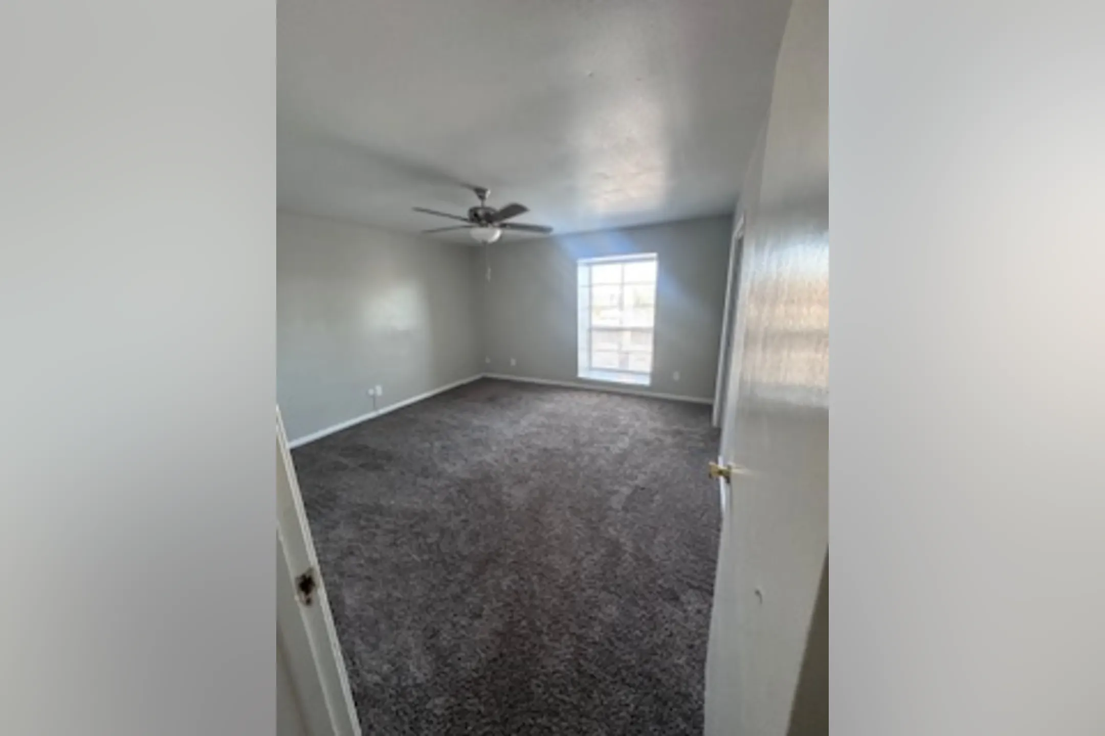 Bordeaux Apartment Homes 523 Airline Rd Corpus Christi, TX