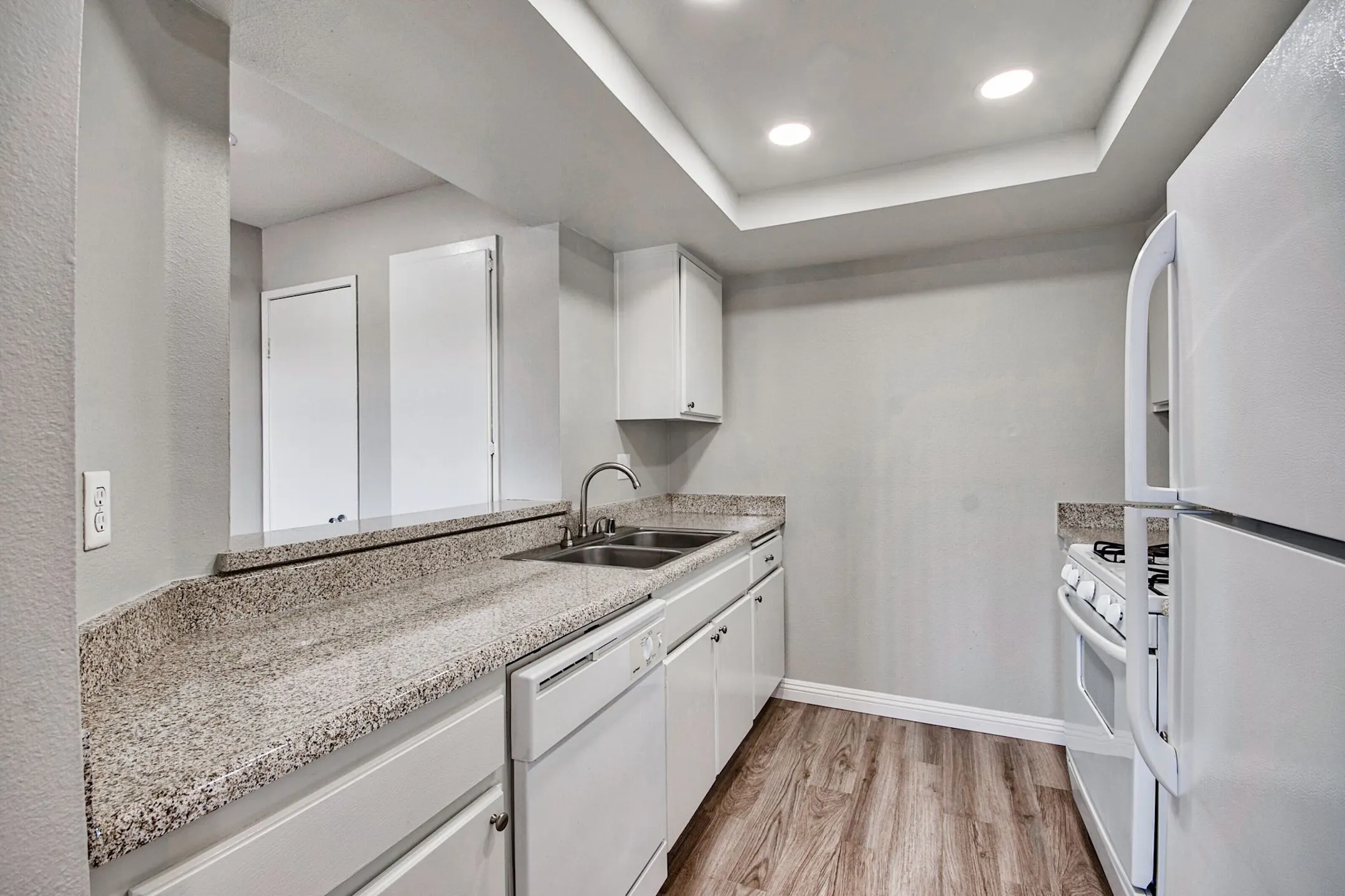 Stonewood Apartment Homes 4620 Van Buren Blvd Riverside, CA