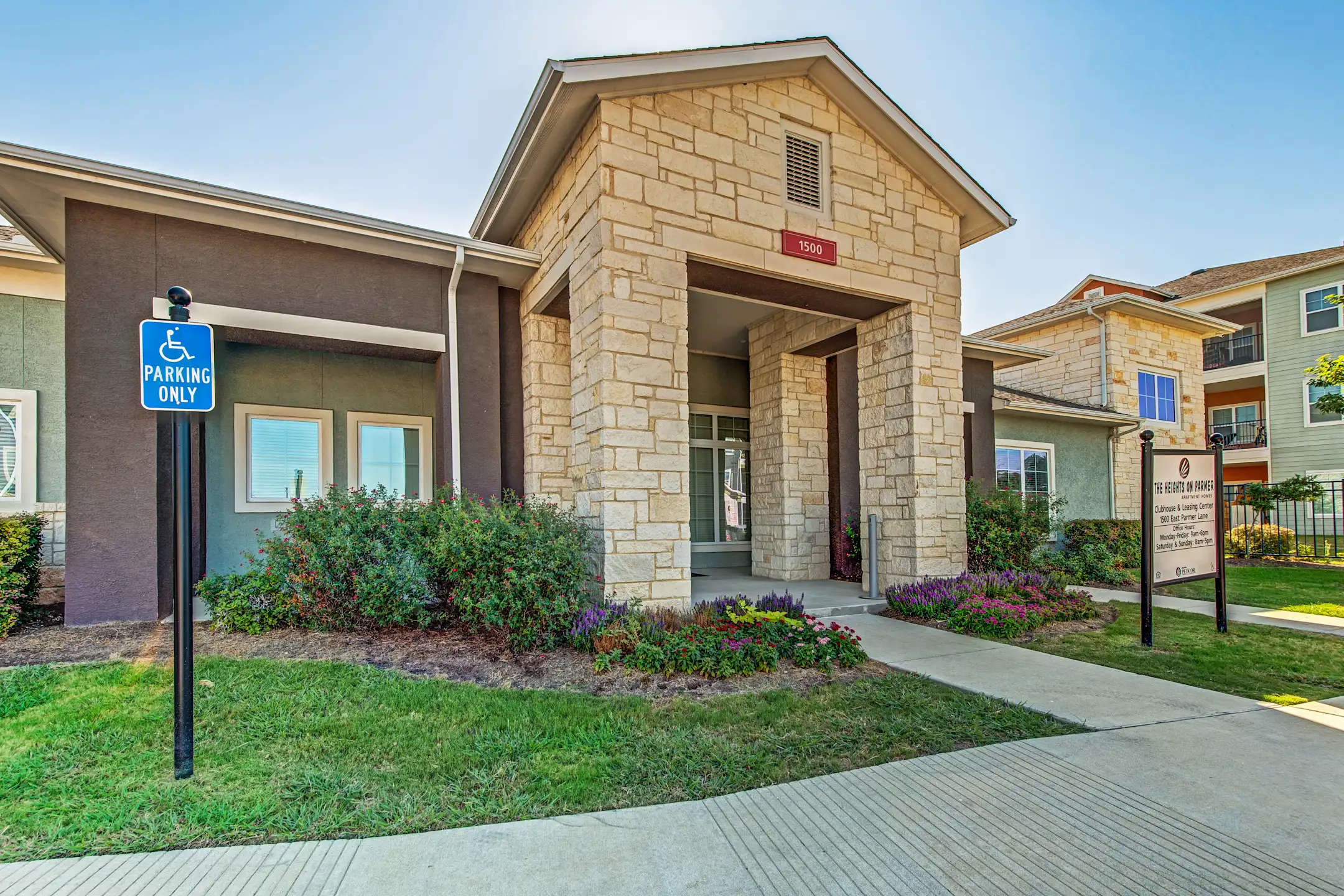 Heights on Parmer Apartment Homes 1500 E Parmer Ln Austin, TX