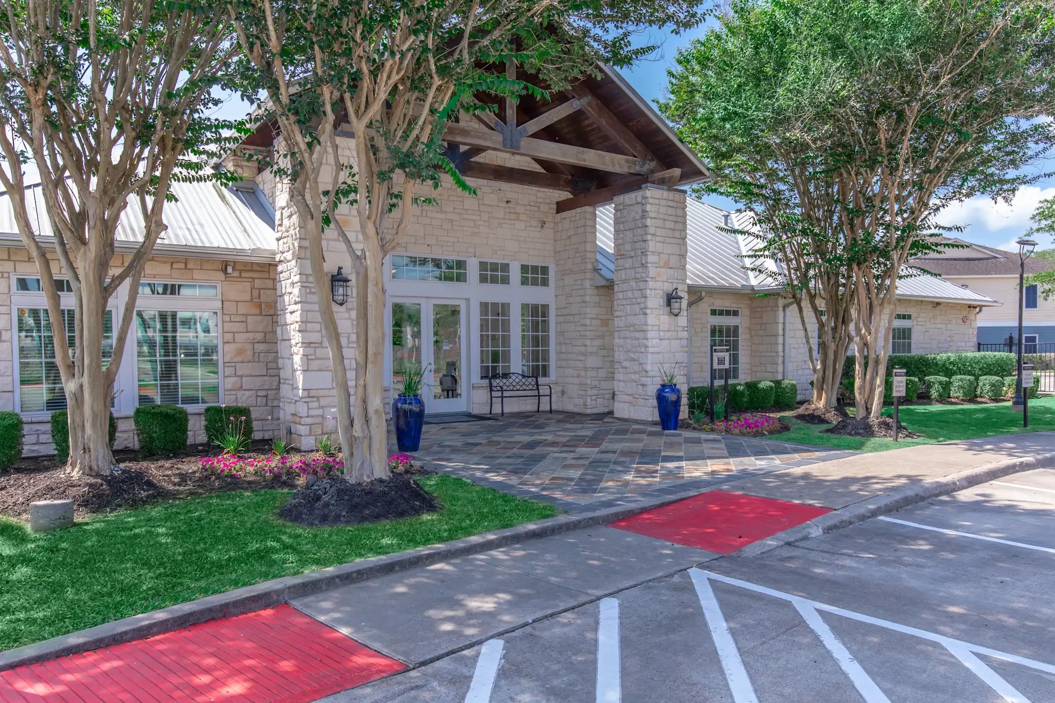 The Residence at Lake Jackson Apartments Lake Jackson, TX 77566