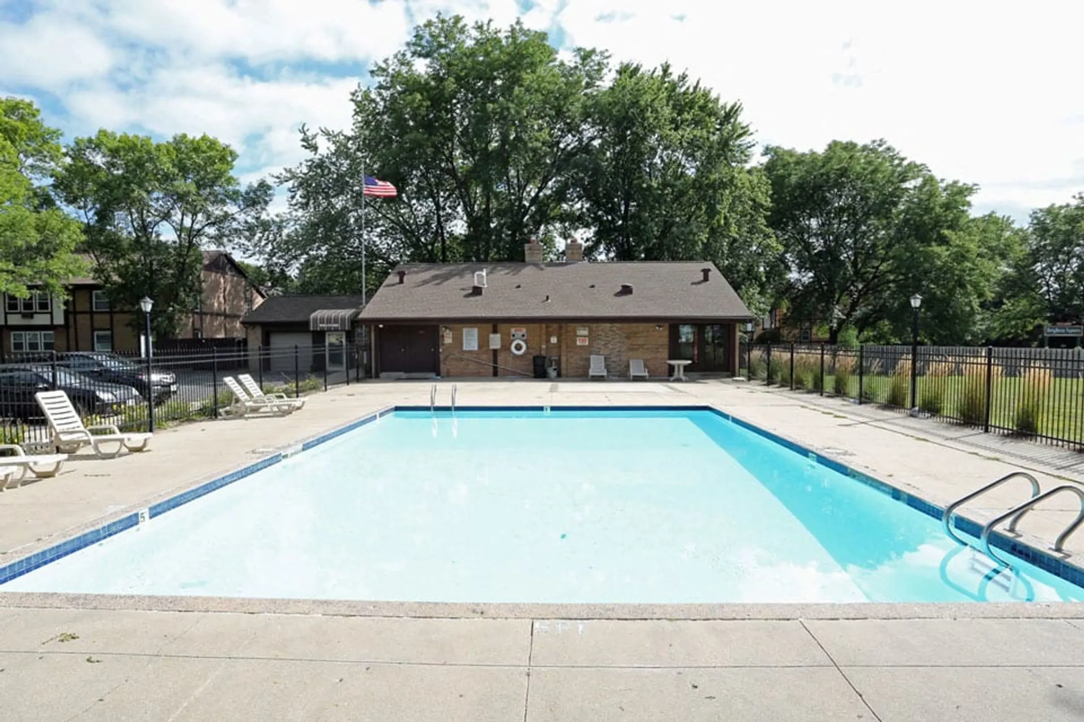 Kensington Pointe Apartments Madison, WI 53713