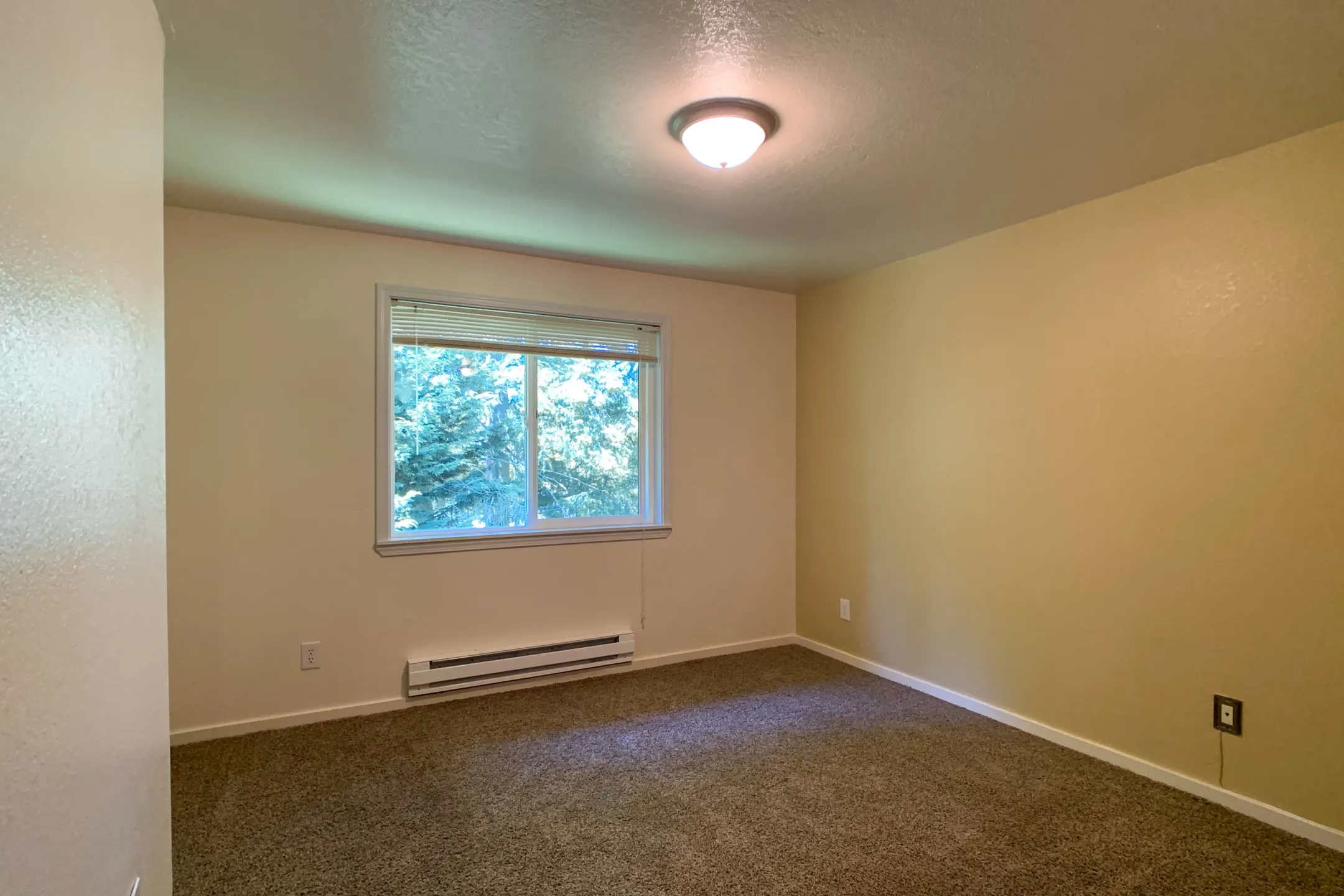 Crestview Villa Apartments - Lynnwood, WA 98087