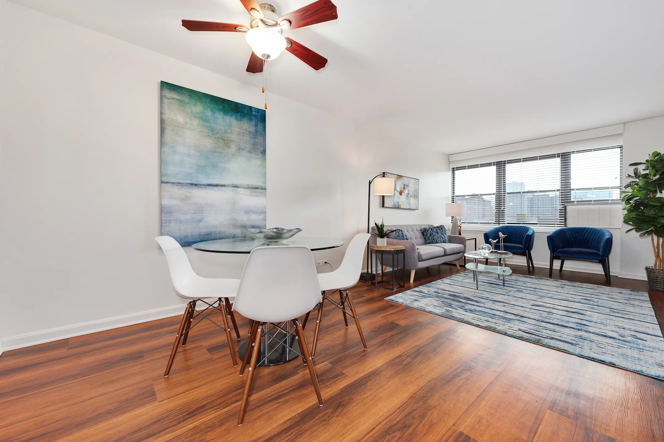 Belmont Tower Apartments Apartments Chicago, IL 60657