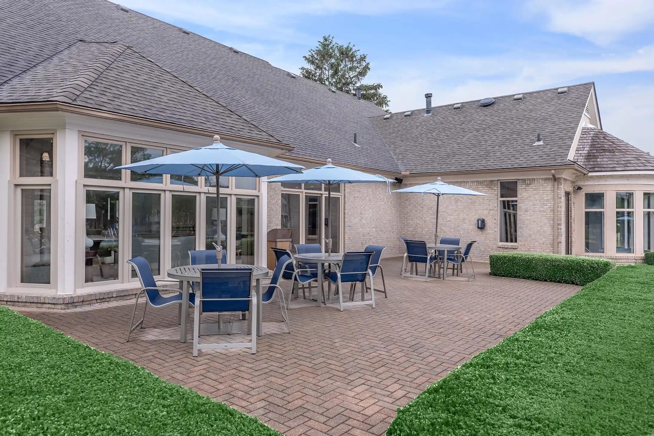 Manors At Knollwood Apartments Clinton Township, MI 48038