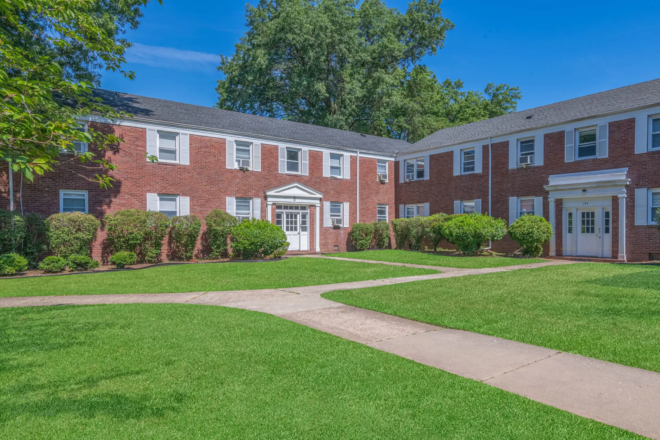 River Terrace Gardens Apartments River Edge, NJ 07661