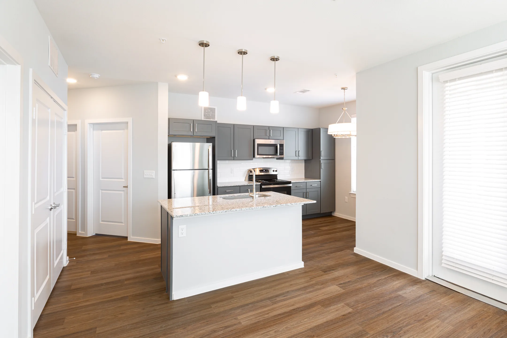 Kitchen - The Oaks in Dallas (Active 62+ Living Community) - Dallas, TX