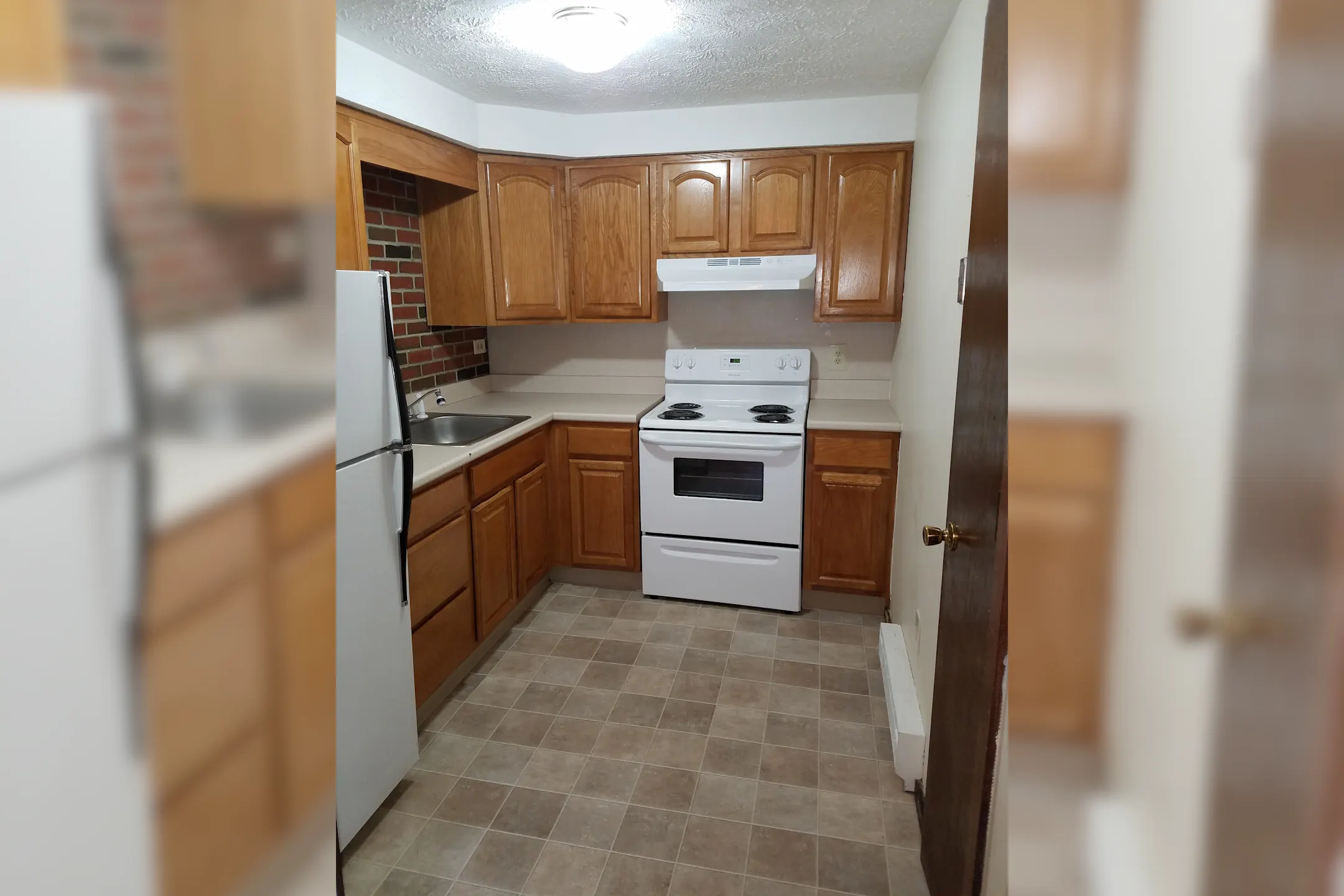 Meadowbrook Apartments 51 Meadow Brook Rd Ellington, CT Apartments