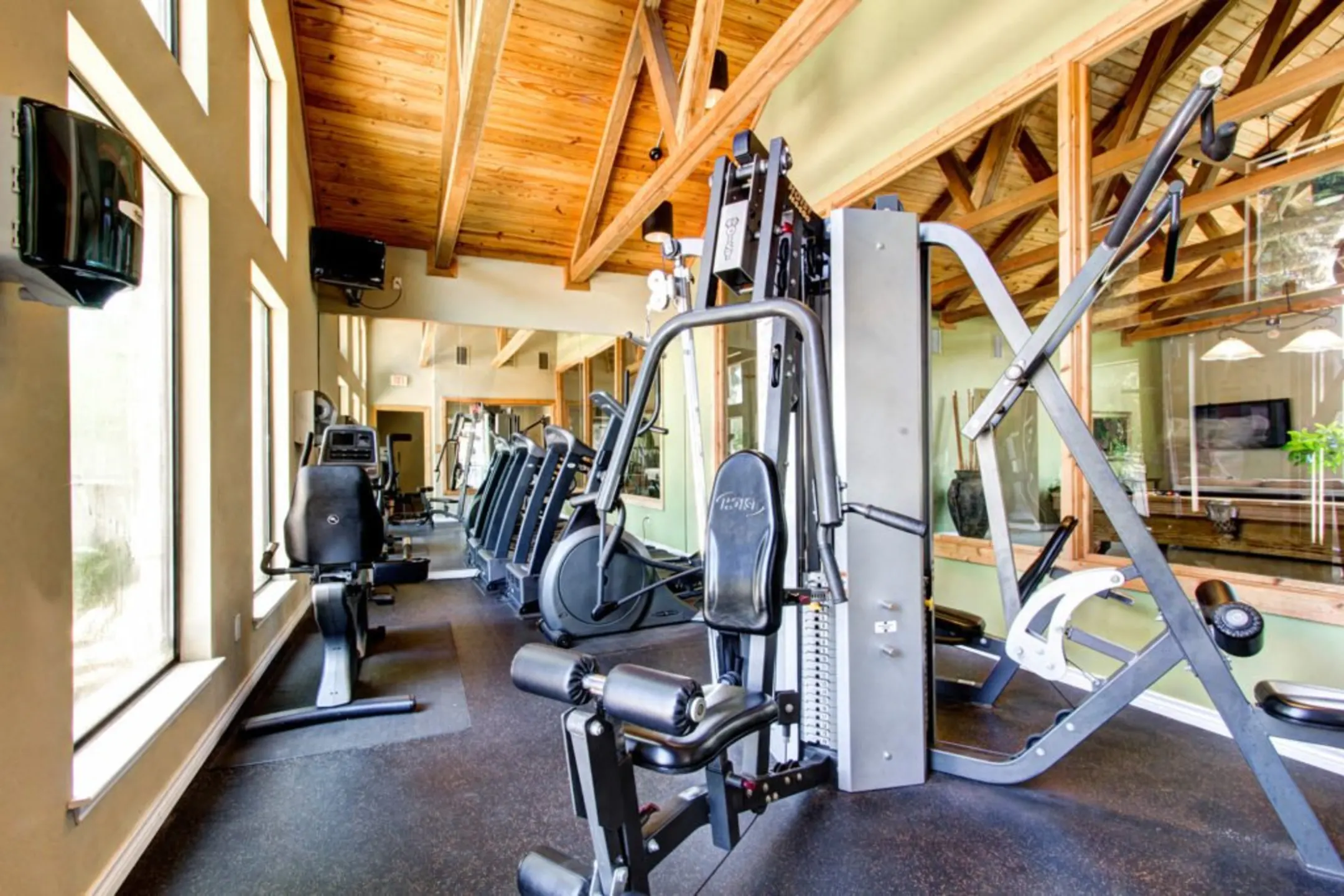 Fitness Weight Room - Spicewood Springs - Austin, TX